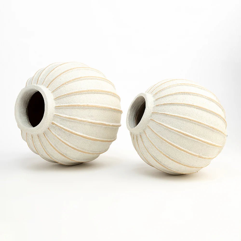 Aavya Terracotta Duo - Set of 2 - TesuVases