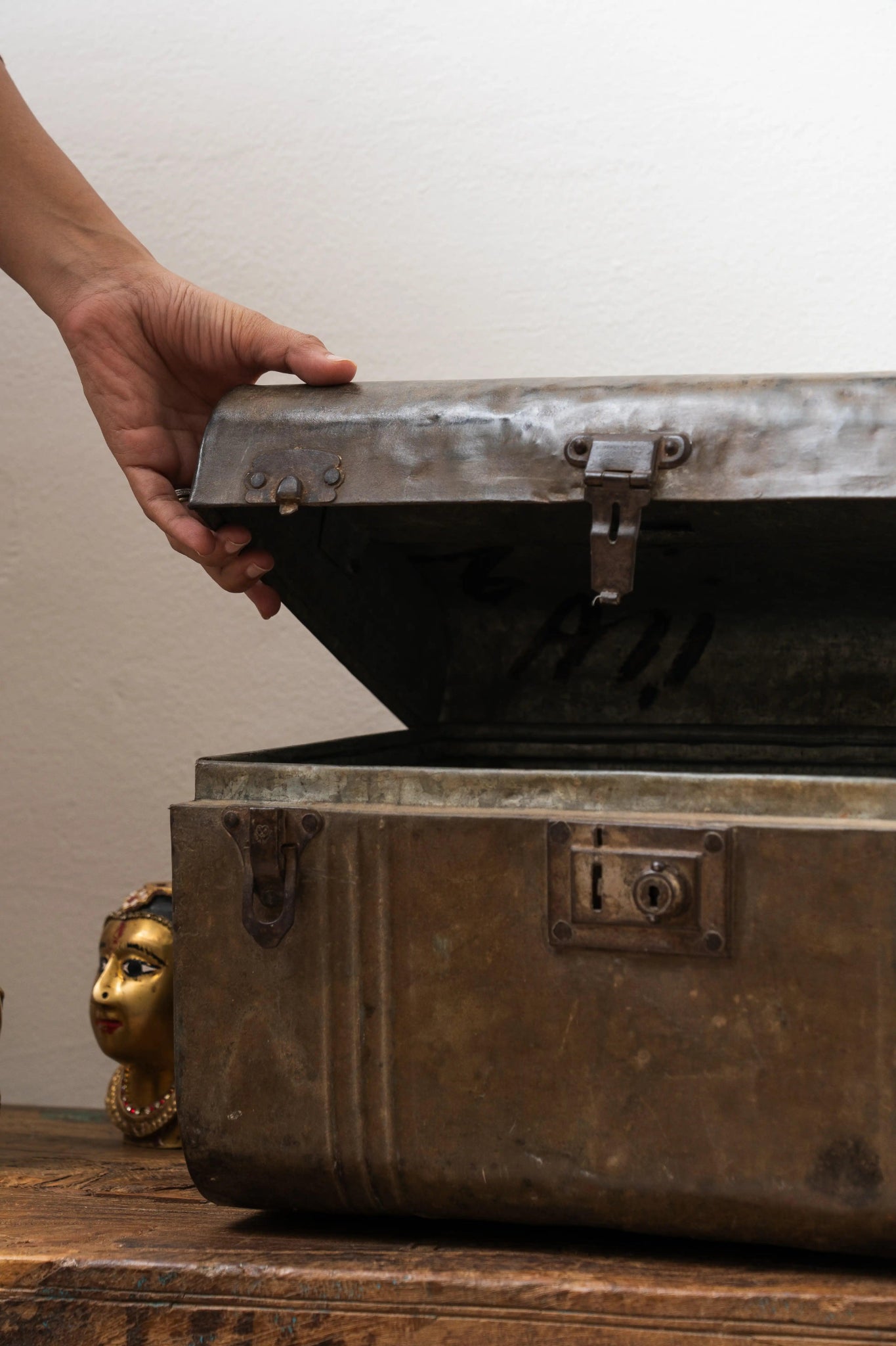 Antique Iron Casket - TesuHome Decor