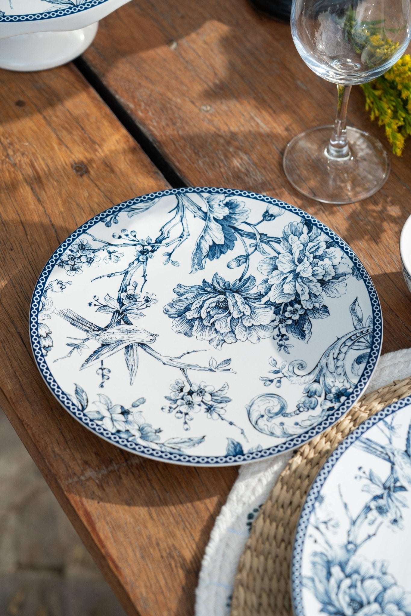 Arezzo Dinner Set - White and Blue - TesuHome & Kitchen