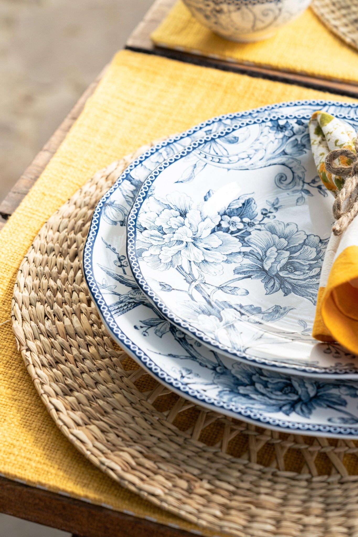 Arezzo Dinner Set - White and Blue - TesuHome & Kitchen