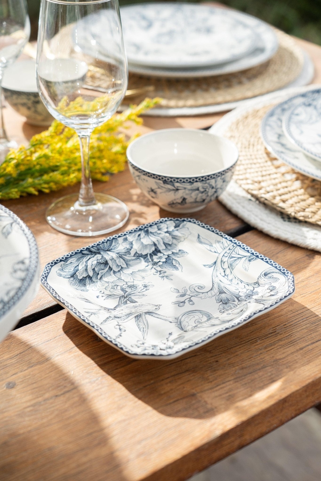 Arezzo Platter - Blue and White - TesuCeremic