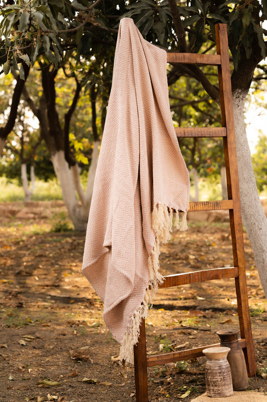 Beige Zigzag Throw - TesuThrows