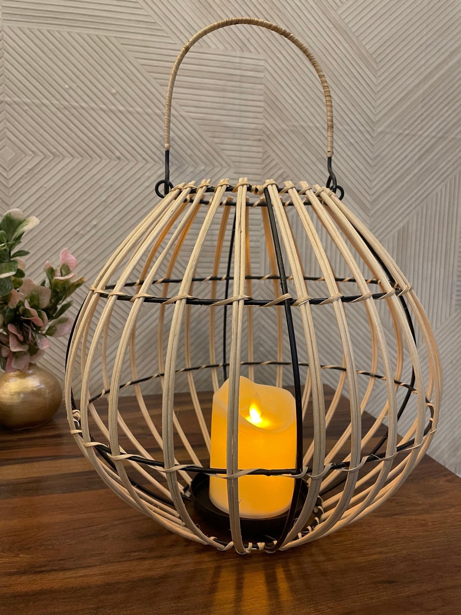 Black & Neutral Round Rattan Lantern - TesuTable Lamp