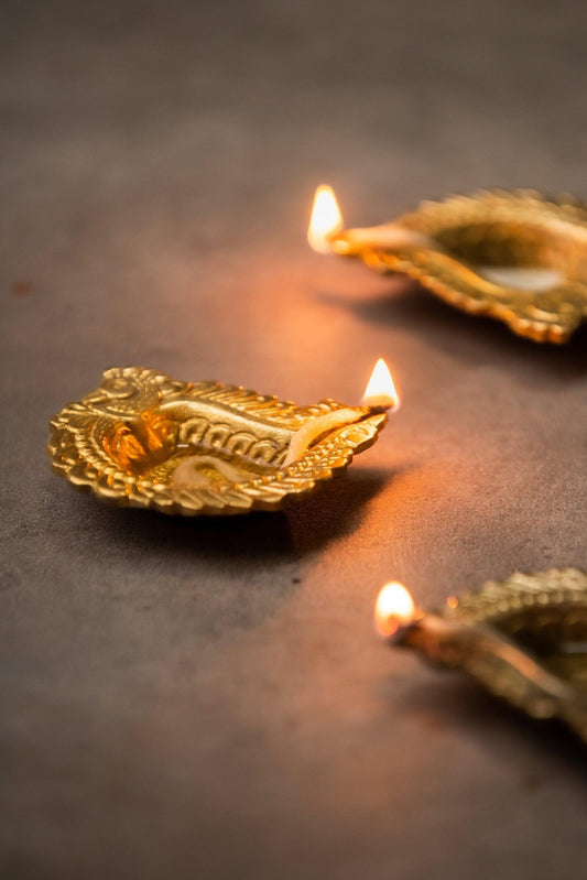 Brass Mayura Dia - TesuBrass Diya