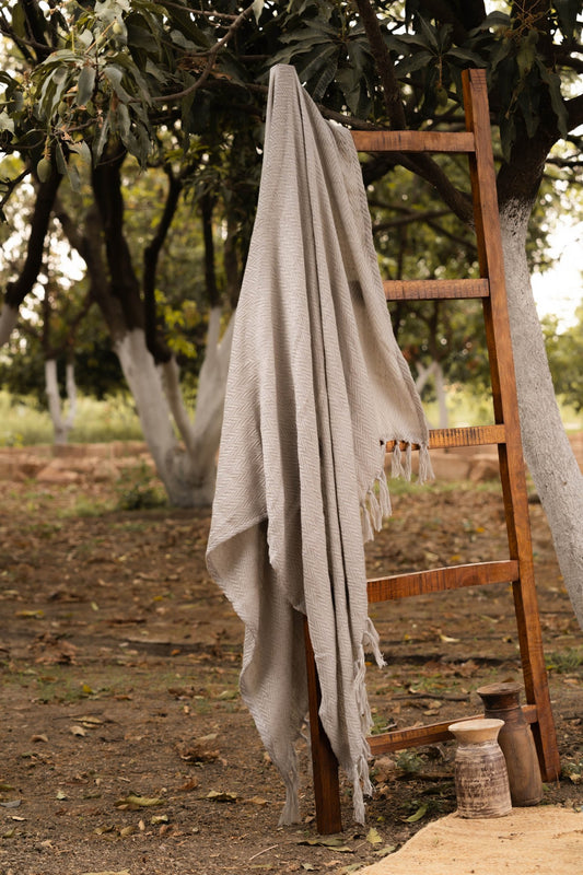 Grey Zigzag Throw - TesuThrows