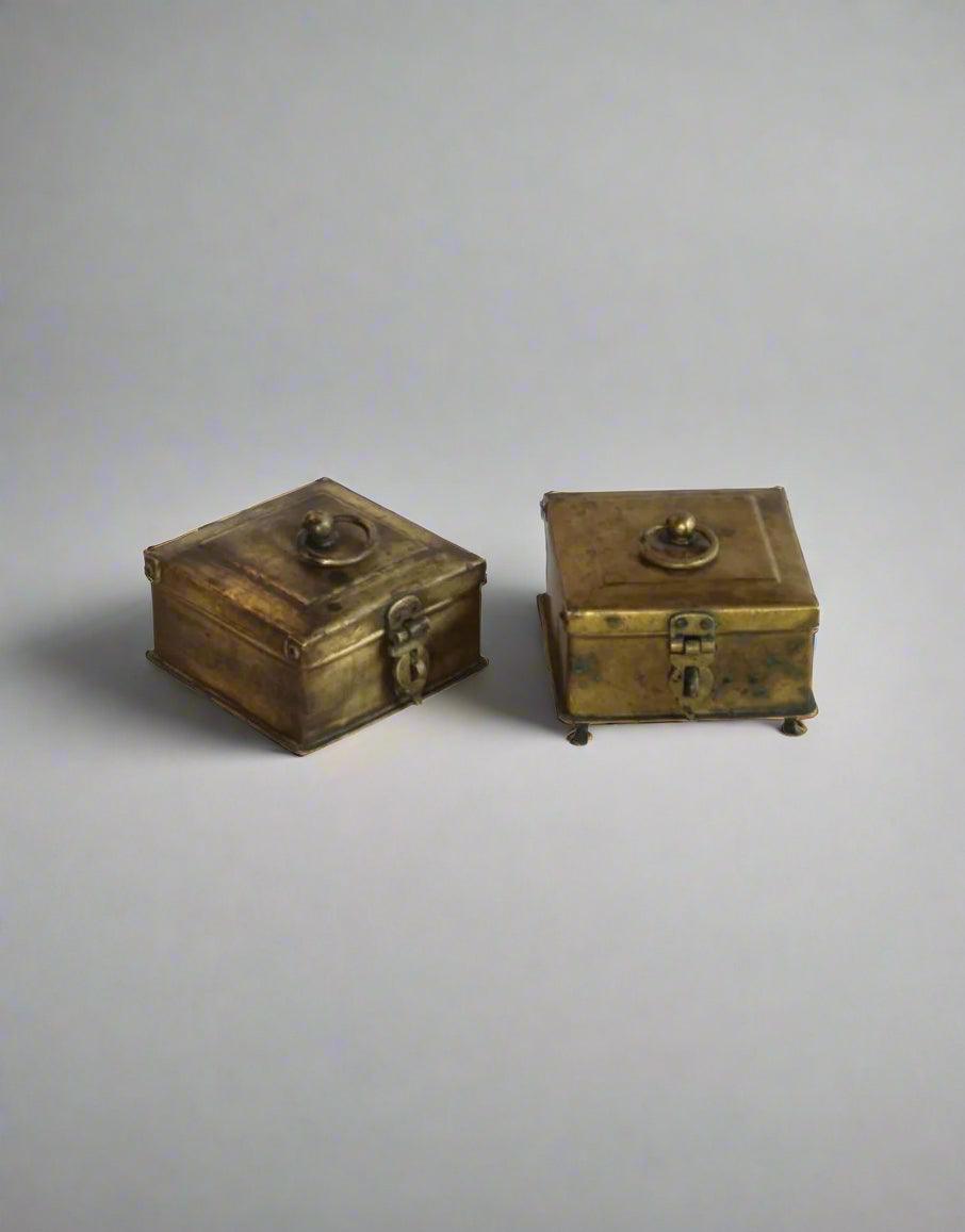 Handcrafted Brass Eternity Box - Premium Storage Decor - TesuBrass Storage Box