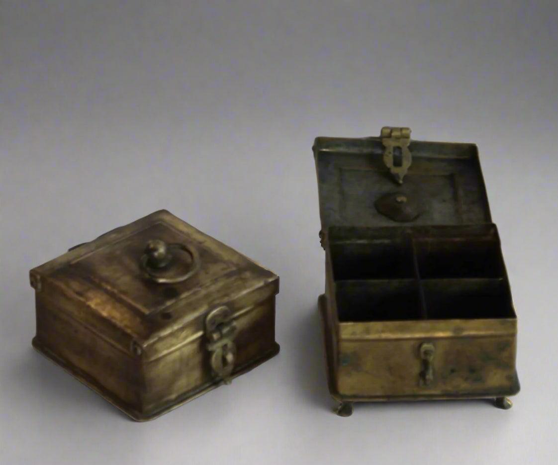 Handcrafted Brass Eternity Box - Premium Storage Decor - TesuBrass Storage Box