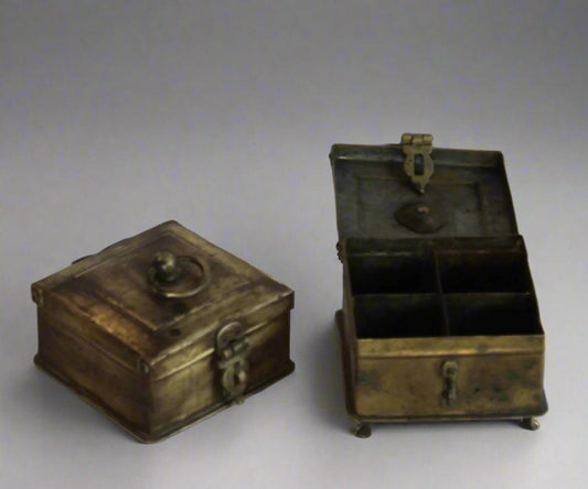 Handcrafted Brass Eternity Box - Premium Storage Decor - TesuBrass Storage Box