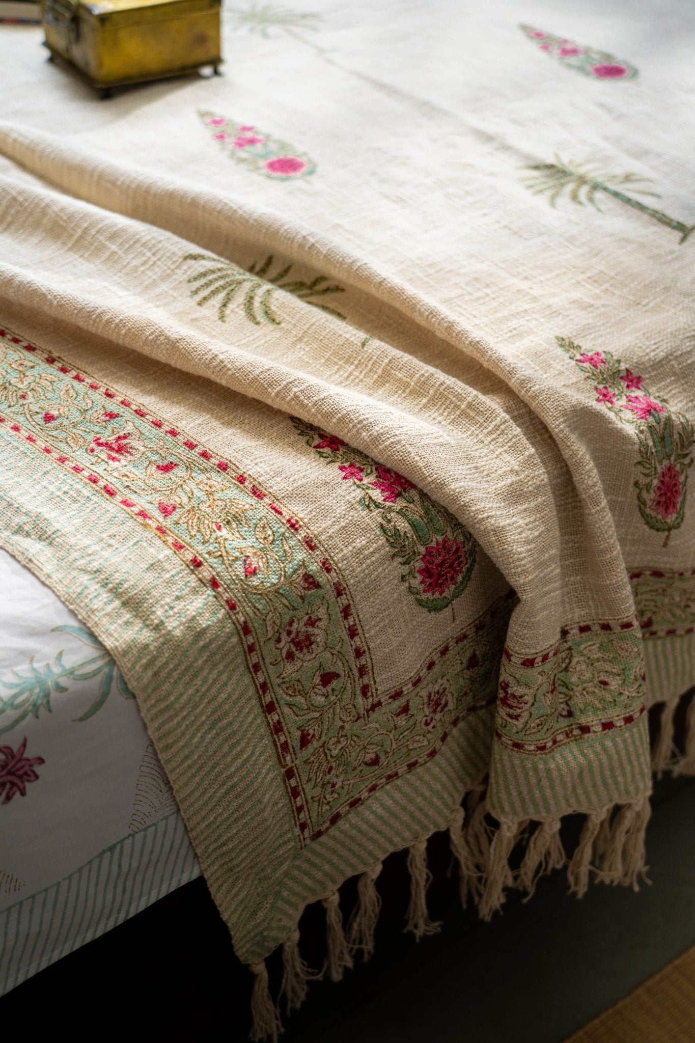 Handcrafted Guldaasta Cotton Throw - Block Printed Floral Dohar - TesuThrows