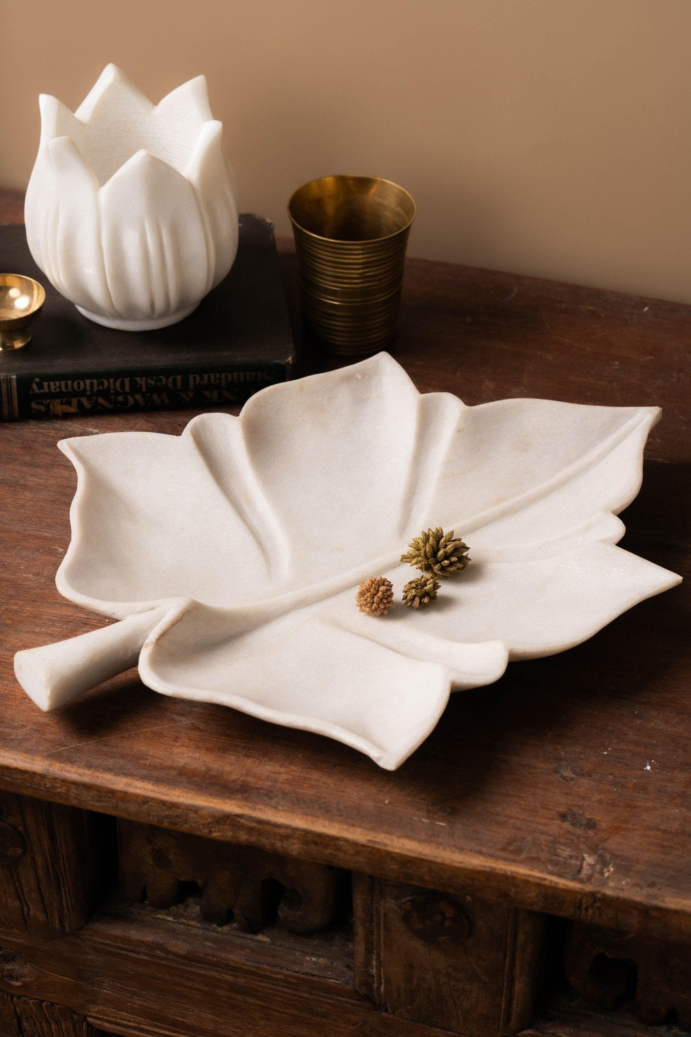Handcrafted Leaf Marble Plate - TesuServeware