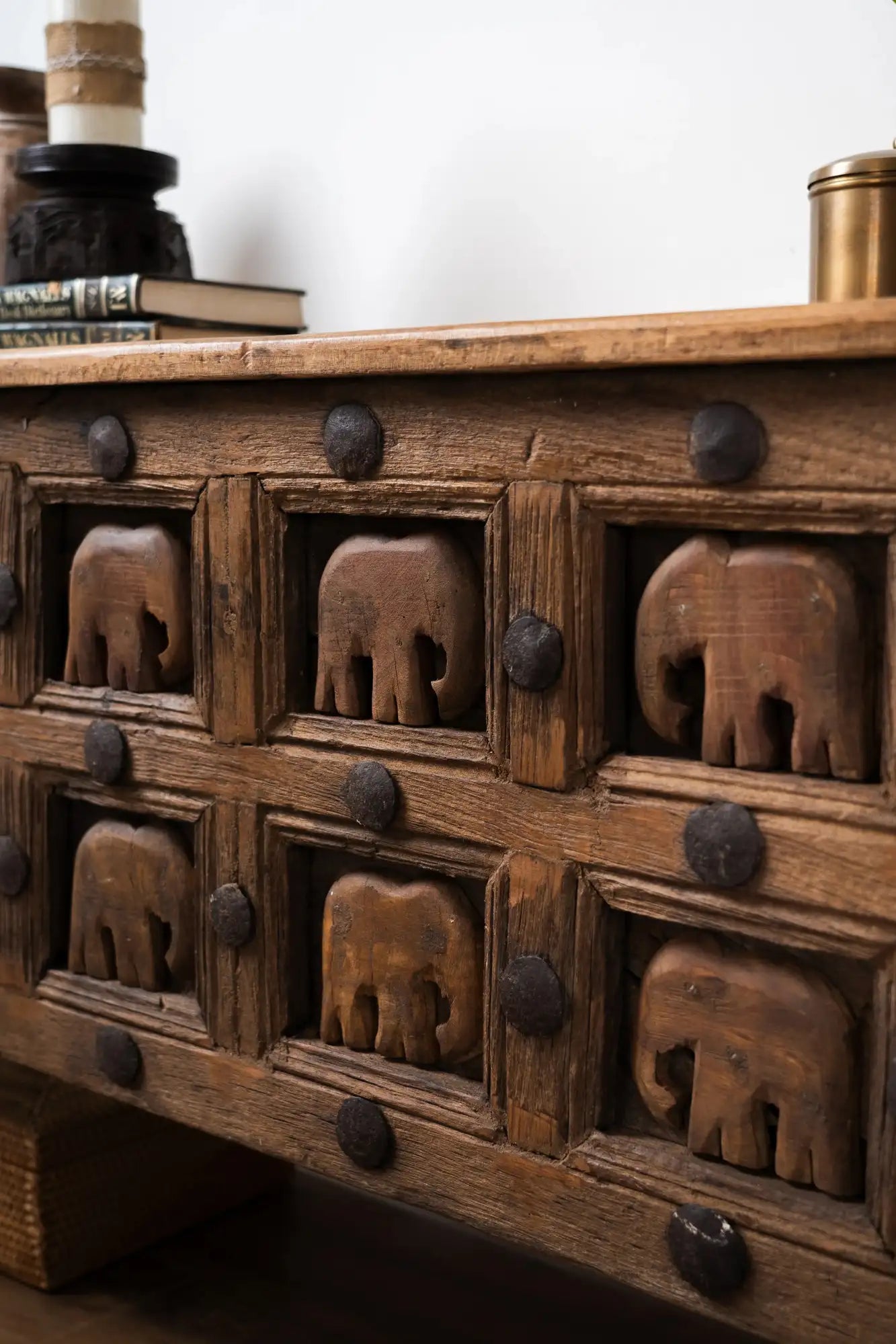 Heritage Elephant Carved Console Table - Handcrafted Vintage Teak Wood Furniture - TesuConsole Table
