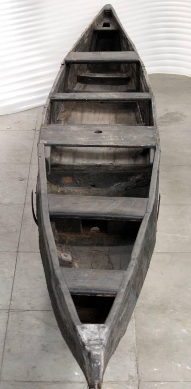 Heritage Voyager: Traditional Long Boat - TesuSculpture