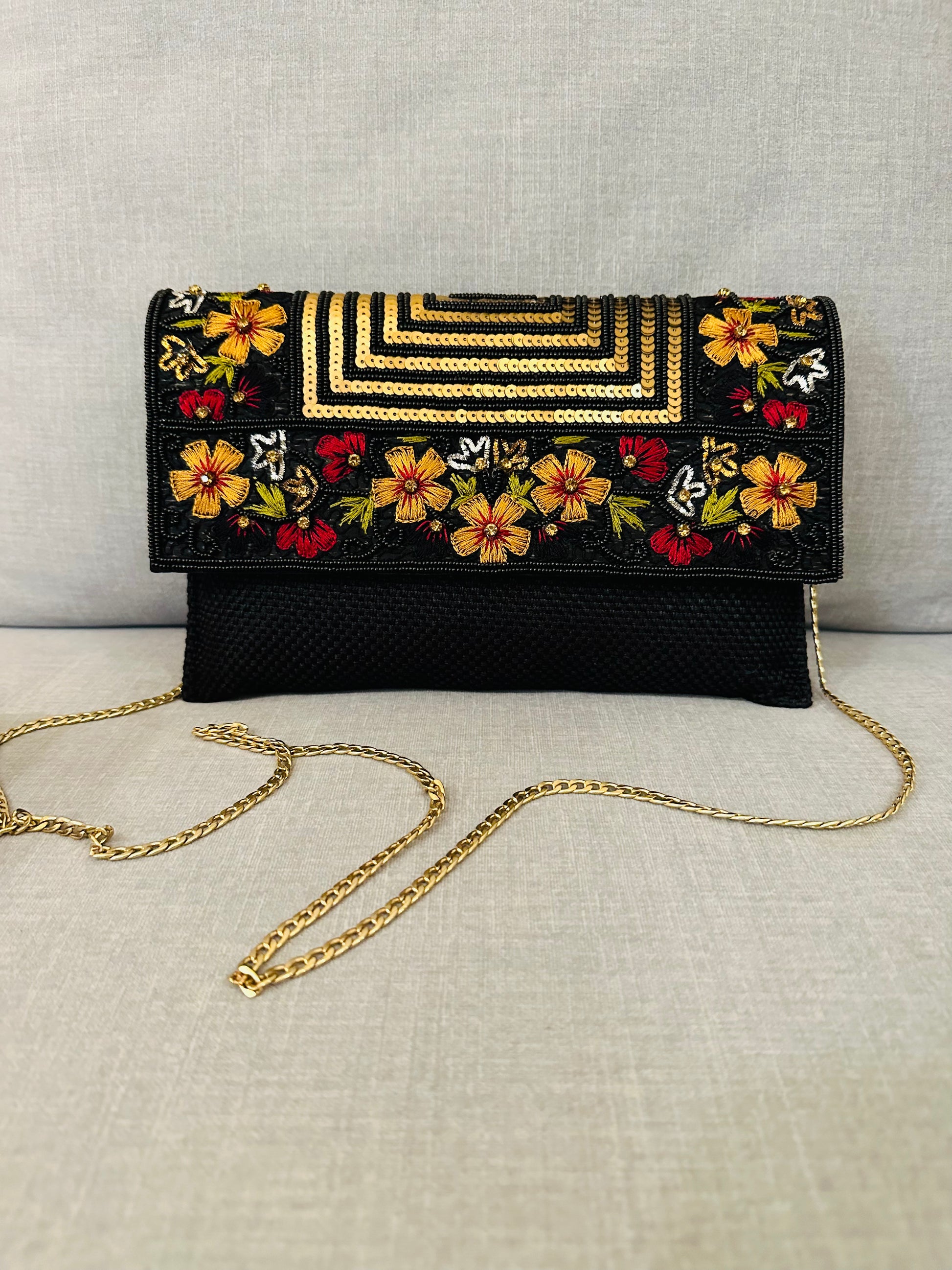  Casual dress purse, Cocktail saris clutch, Detachable metal chain clutch, Elaborate embroidery, Handcrafted clutch, Jute embroidery purse, Magnetic button closure purse, Zardozi clutch, Zardozi work accessory, Zipped pocket clutch,TESU