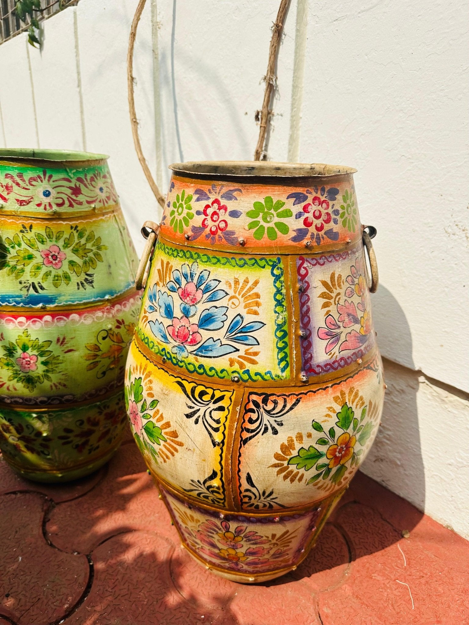 Iron Painted Planter - Floral - TesuHome Decor