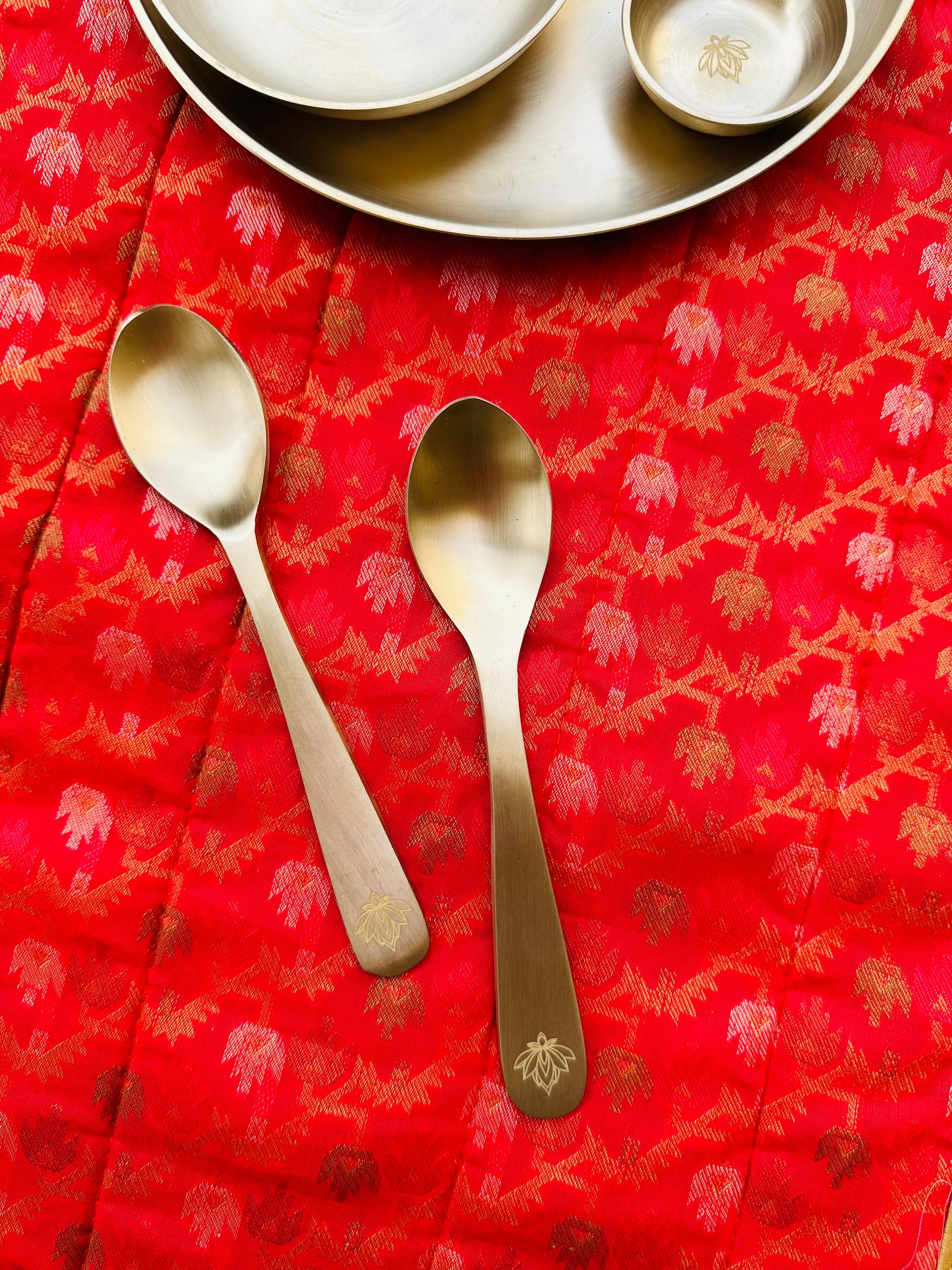 Close-up of kansa bronze alloy finish on traditional Indian spoon – Tesu Ceramics & Tableware