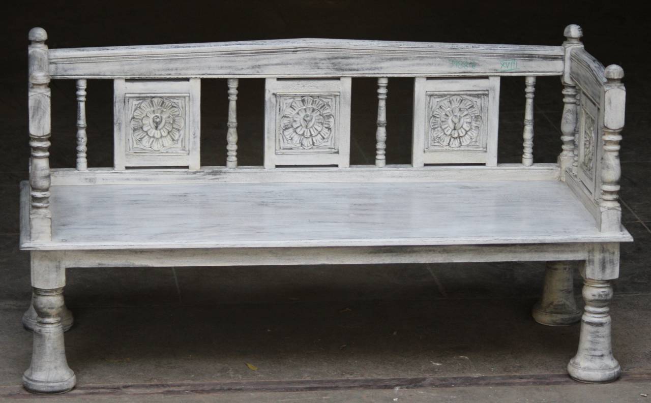 Rooted in the rich design vocabulary of Mughal-era India, this bench reflects centuries of craftsmanship passed down through generations
