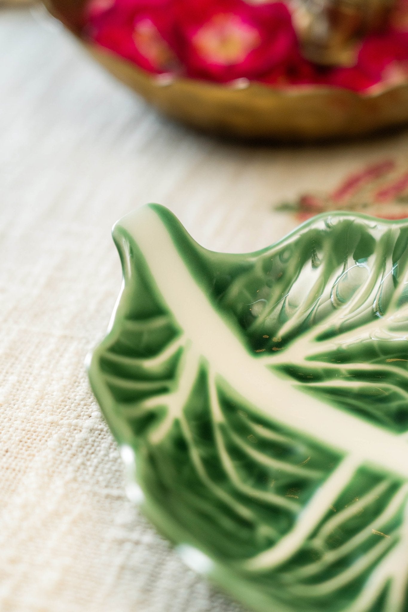 Parna Leaf Shaped Serving Platter - TesuServing Platters