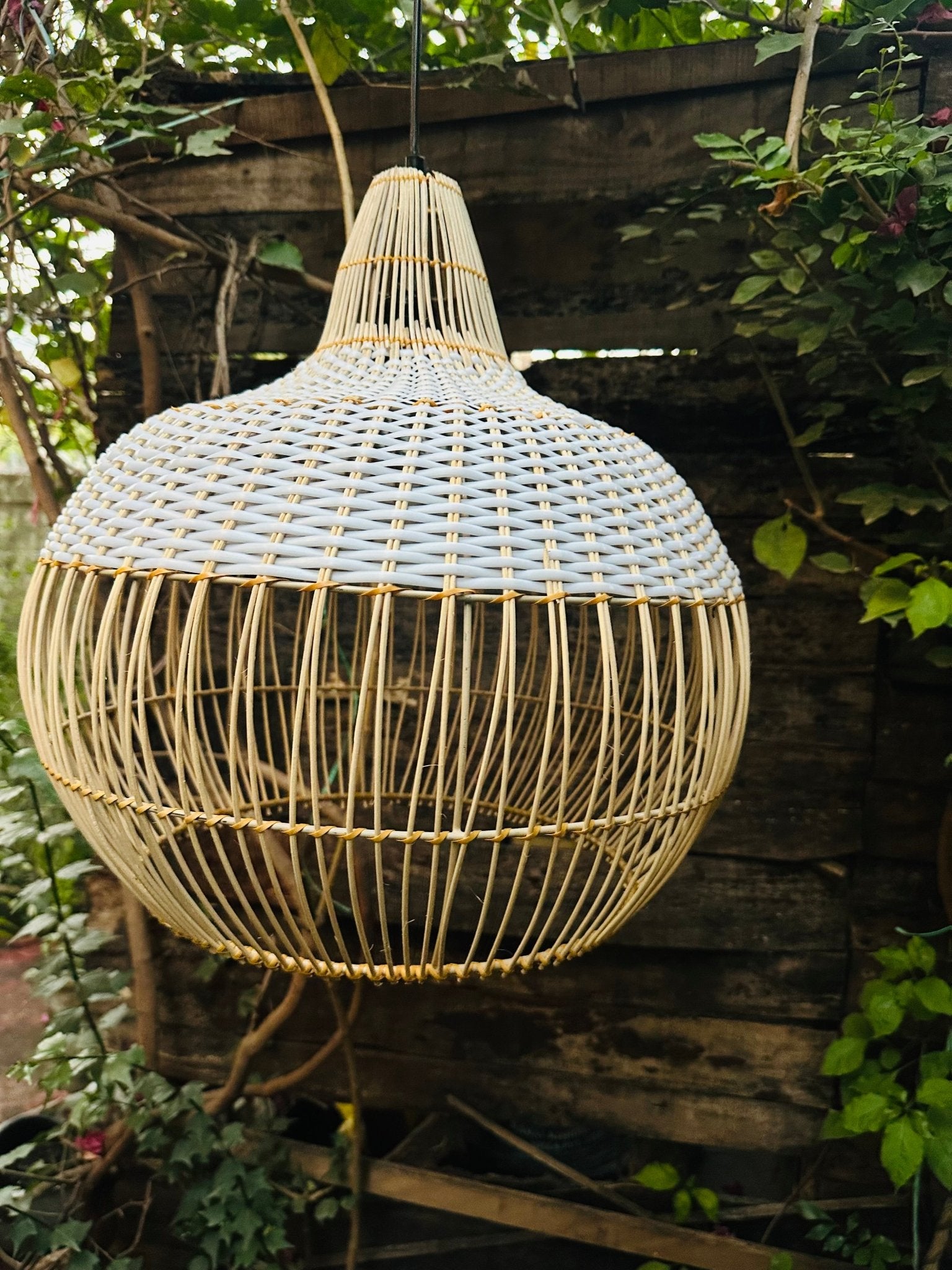 Rattan Onion Shaped Lampshade - Natural & White - TesuLighting