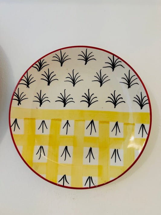 Classical wall decor Home decor wall plates Vibrant wall plates Unique wall accent pieces Living room wall decor Bedroom wall decor Handcrafted wall plates Hand-painted wall plates Indian artisans wall plates Decorative wall plates Wall plates with hook High-quality wall decor, tesu