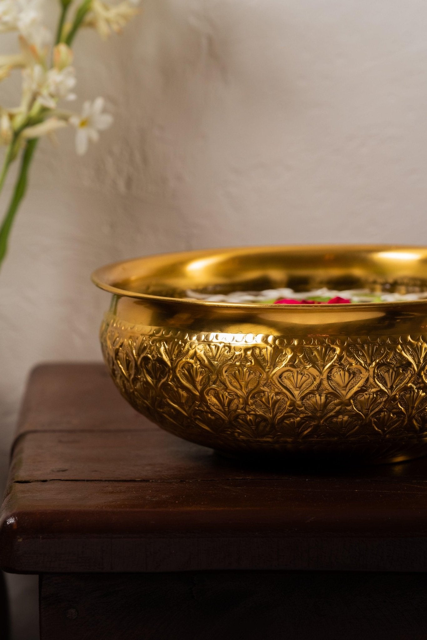 Swarna Design Embossed Brass Urli - TesuUrli