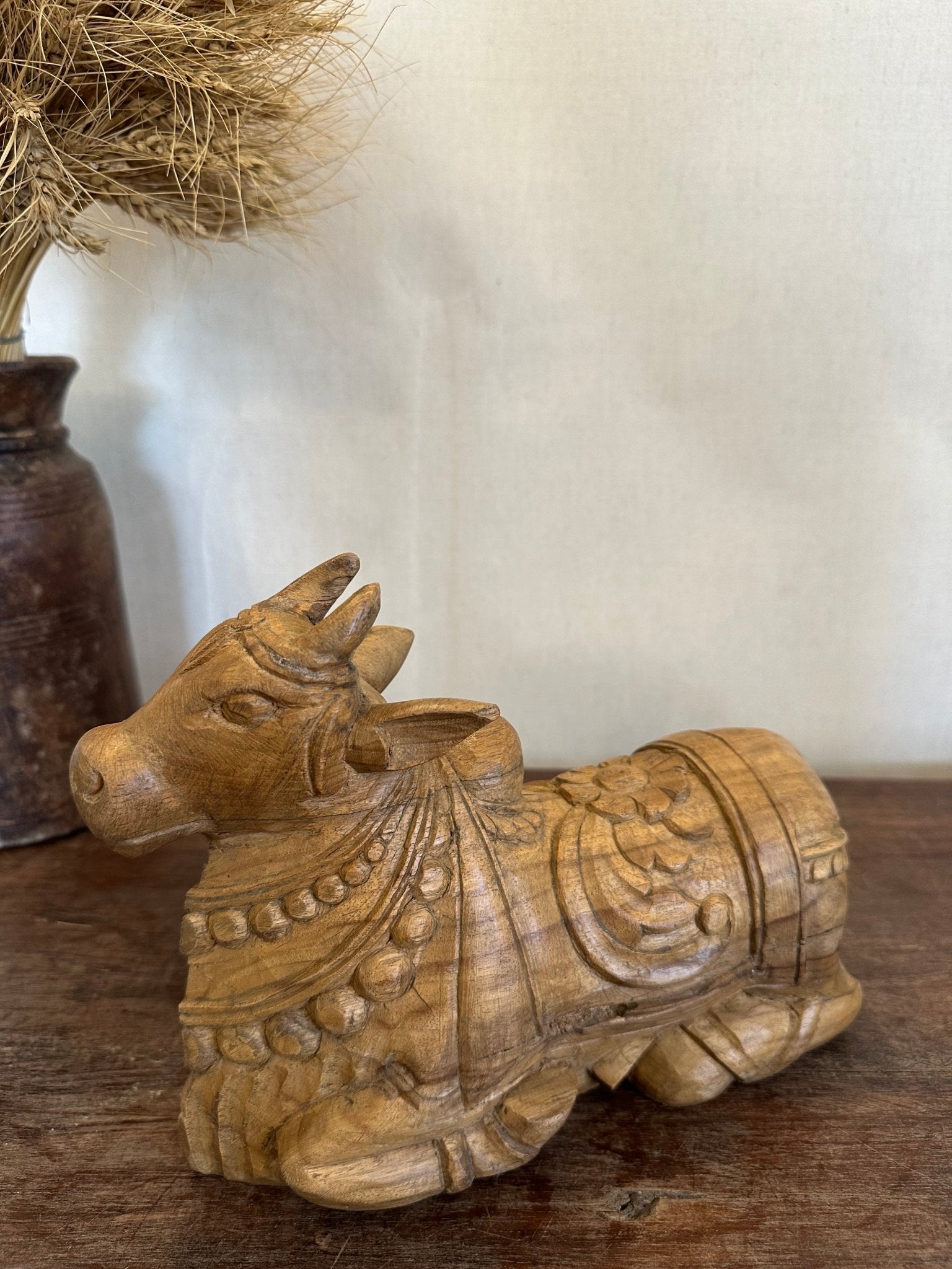 Teakwood Guardian Wooden Nandi - TesuHome Decor