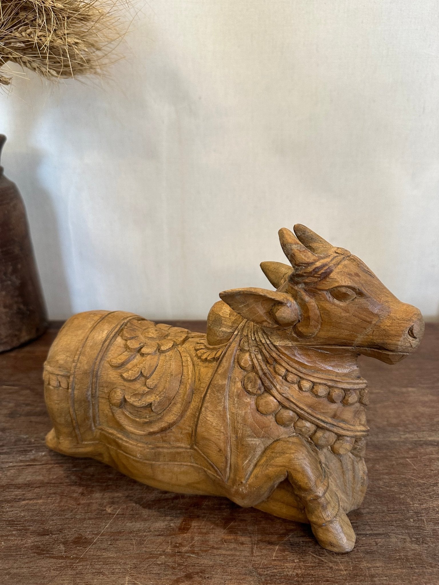 Teakwood Guardian Wooden Nandi - TesuHome Decor