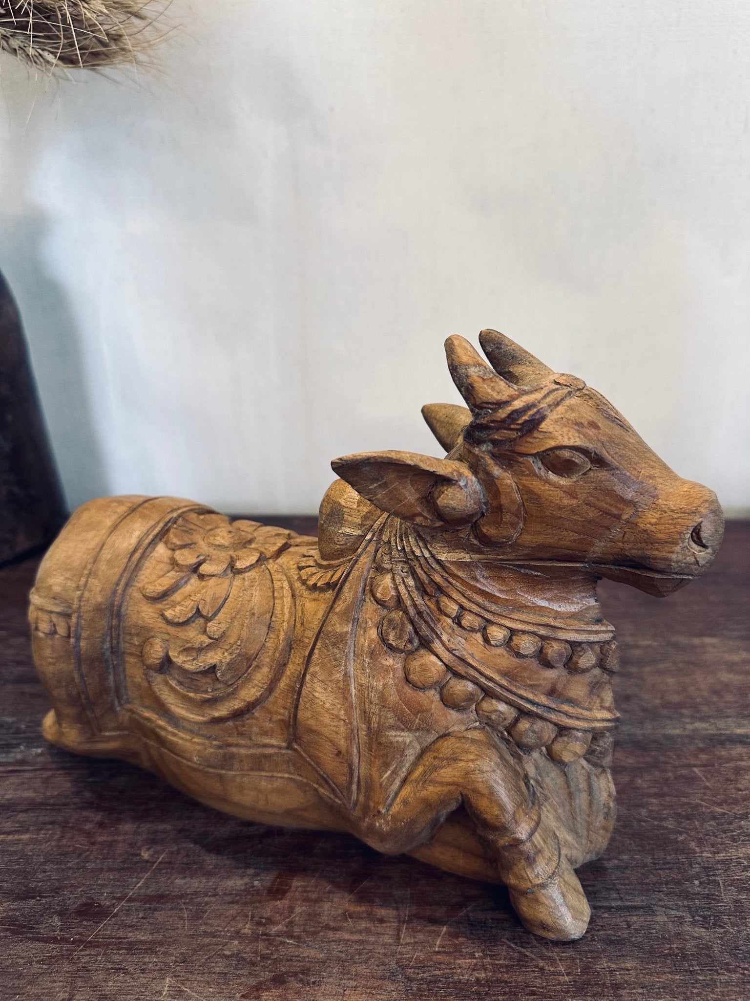 Teakwood Guardian Wooden Nandi - TesuHome Decor