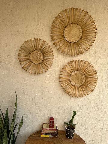 Enhance your Dream Home with our curated selection of premium Home Décor items. This bamboo wall decor which creates a geometric modern bohemian effect to any room  It is incredibly versatile and the beautiful design and finish truly lights up any room. This Boho wall deocr is also very lightweight and easy to hang. tesu