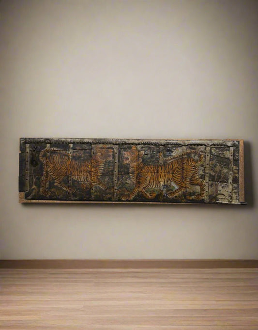 Tiger Painted Recycled Wood Wall Panel - TesuWall Decor