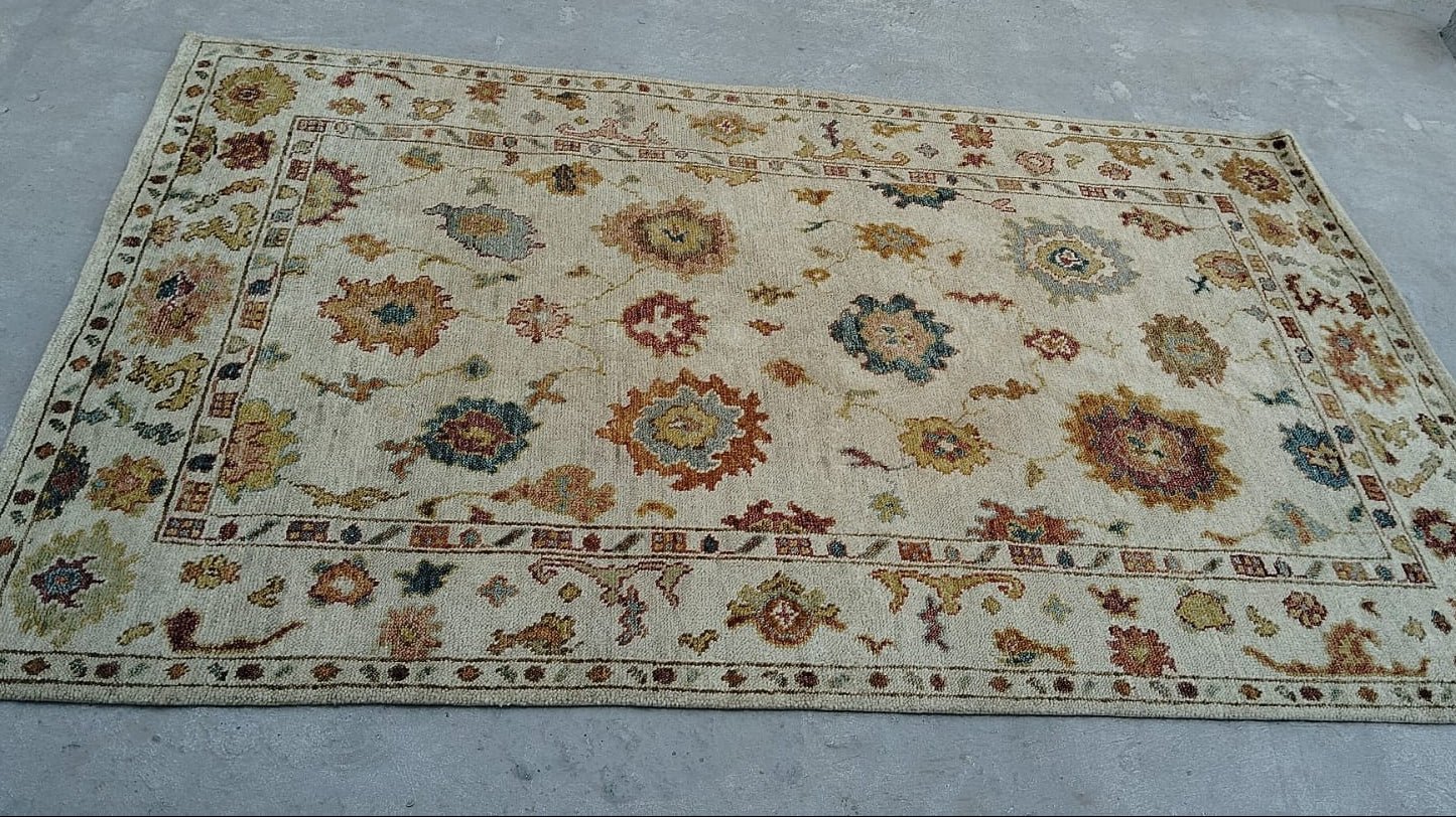 Vintage Floral Rug - Cream - TesuRugs