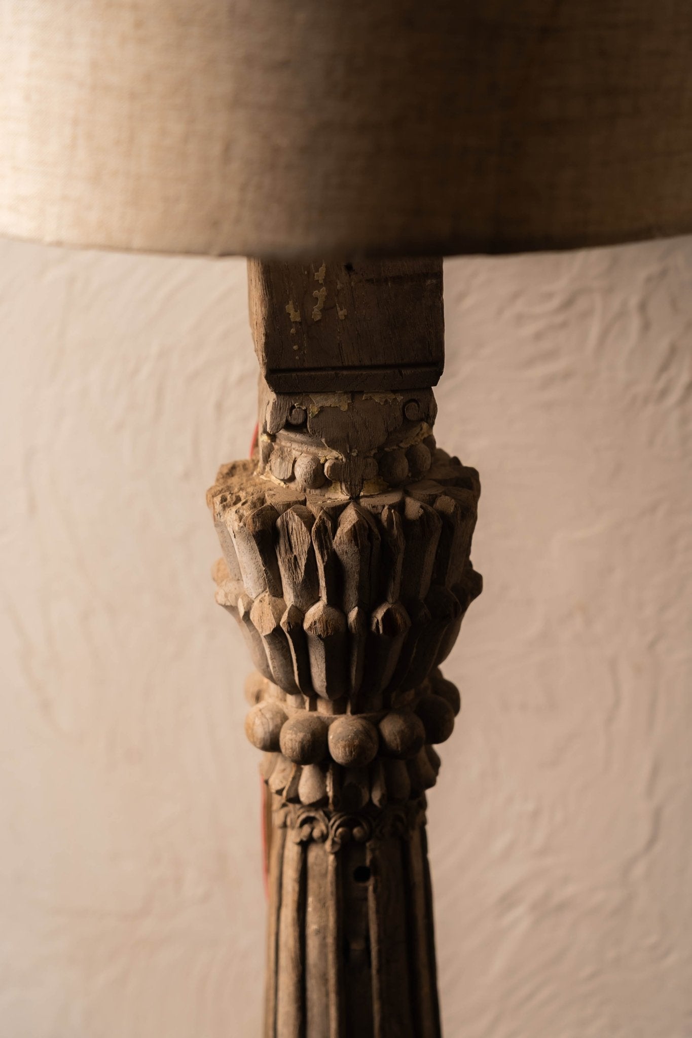 Vintage pillar-style wood floor lamp with handcrafted detailing, rustic antique finish, and elegant traditional design ideal for living rooms, bedrooms, and heritage-inspired interiors.