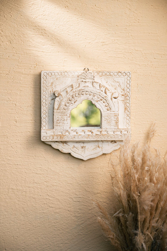 Vintage Wooden Carved Wall Mirror - TesuMirror