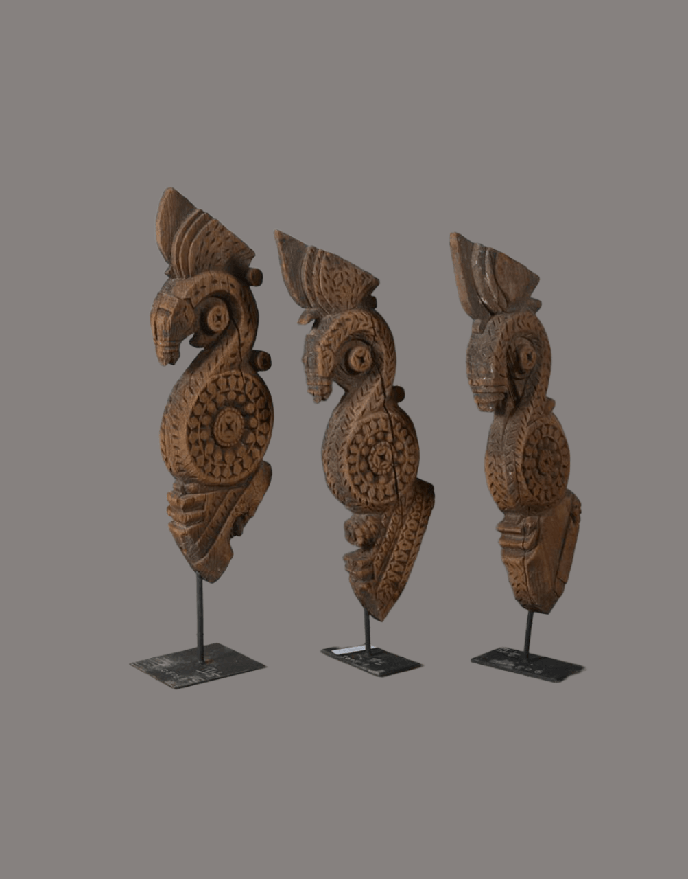Wooden Carved Bracket On Iron Stand - Single Unit - TesuWooden Bracket