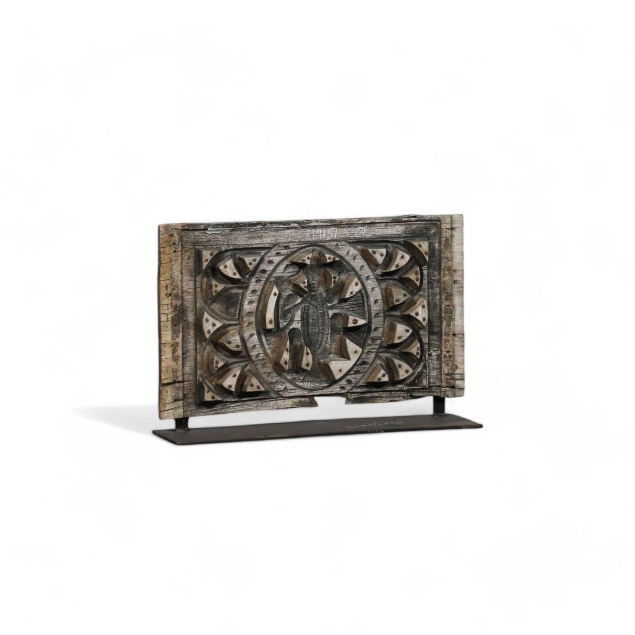 Wooden Panel on Iron Stand - TesuWall Decor