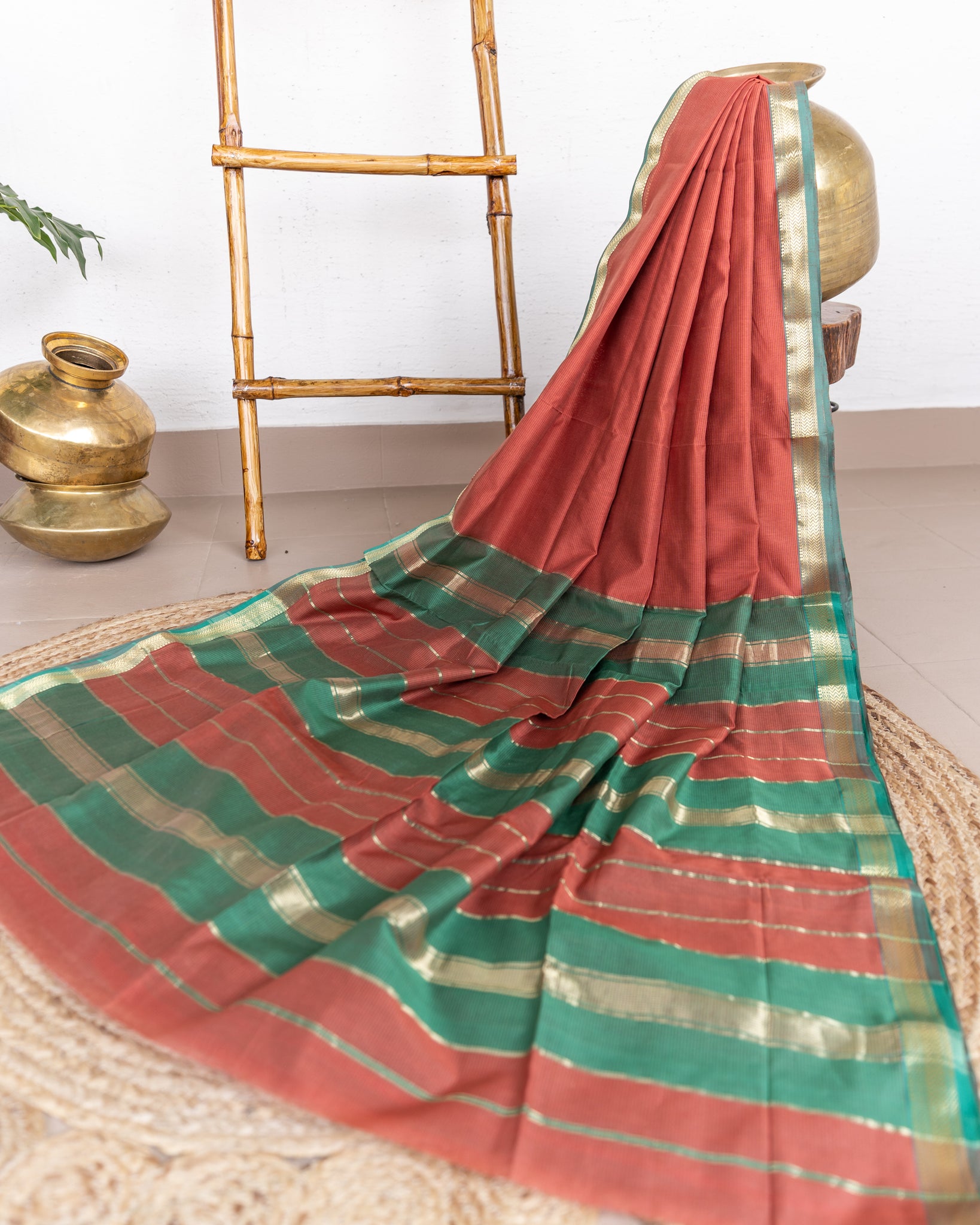 Handweave Maheshwari Handloom Rust and Green Silk Cotton Saree