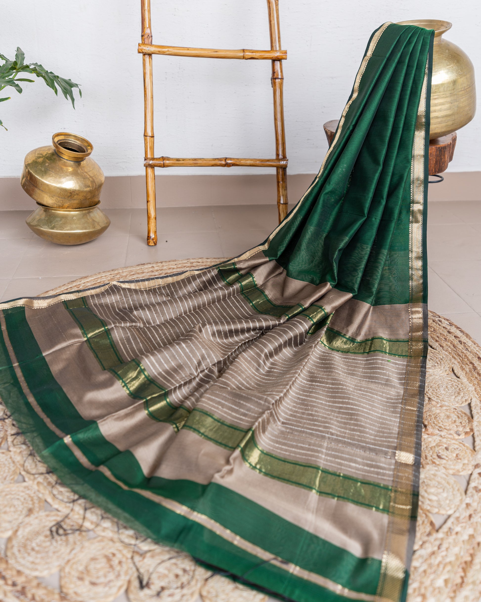 Festive Saree Hamper - Design 2 - TESU