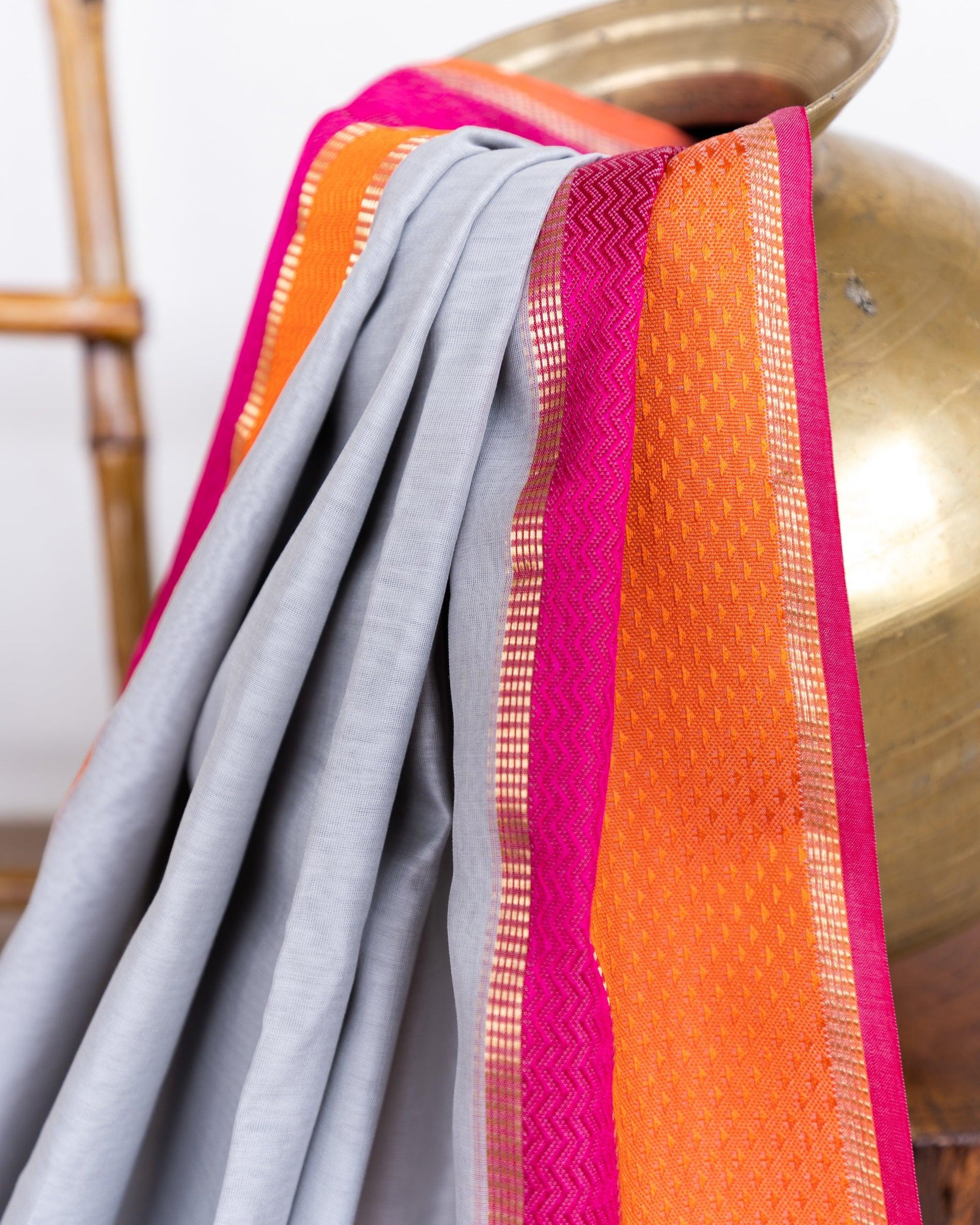 Handweave Maheshwari Handloom Light Grey with Ganga Jamuna Border Silk Cotton Saree - TESU
