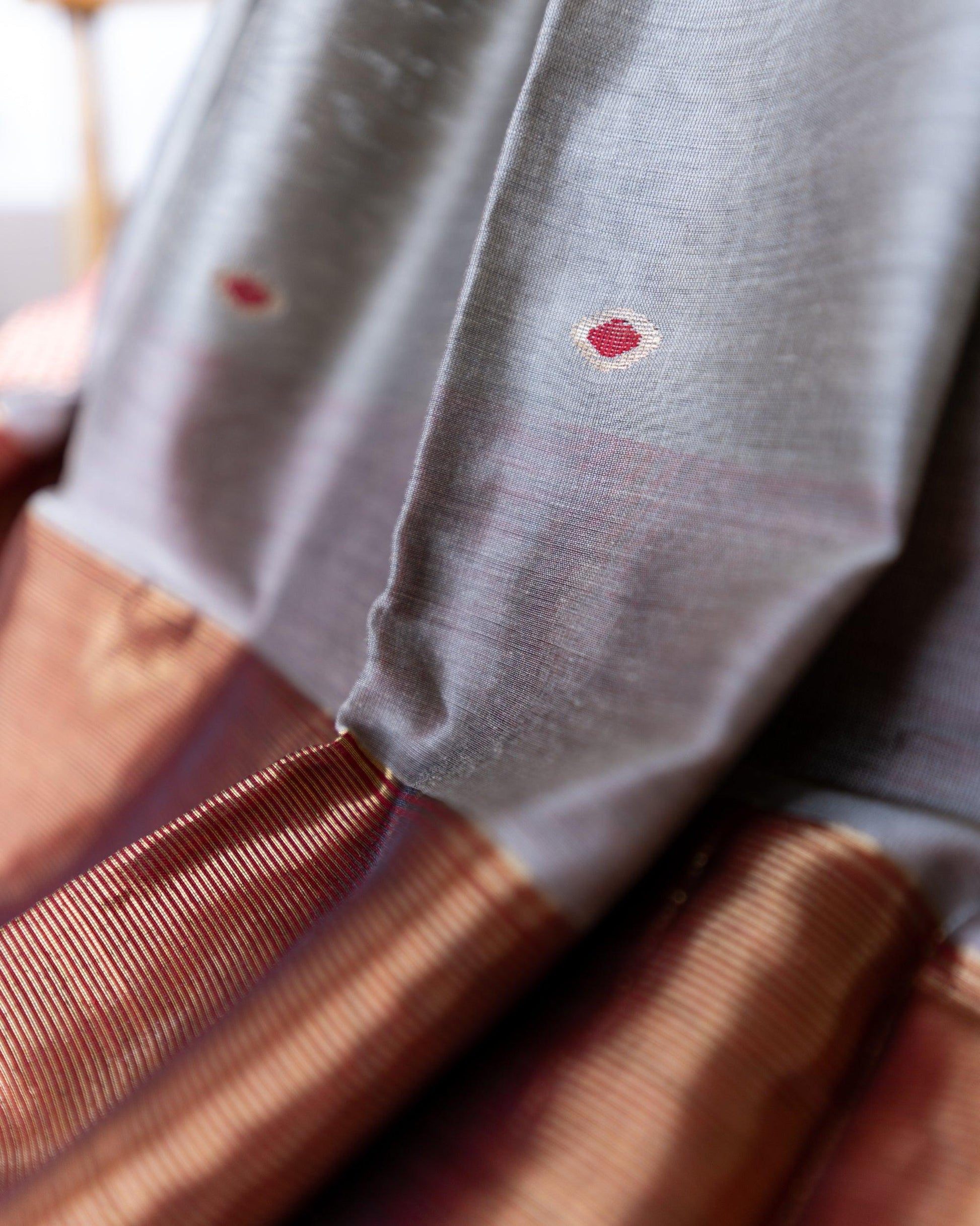 Handweave Maheshwari Handloom Teal Grey and Red Broad Border Silk Cotton Saree - TESU