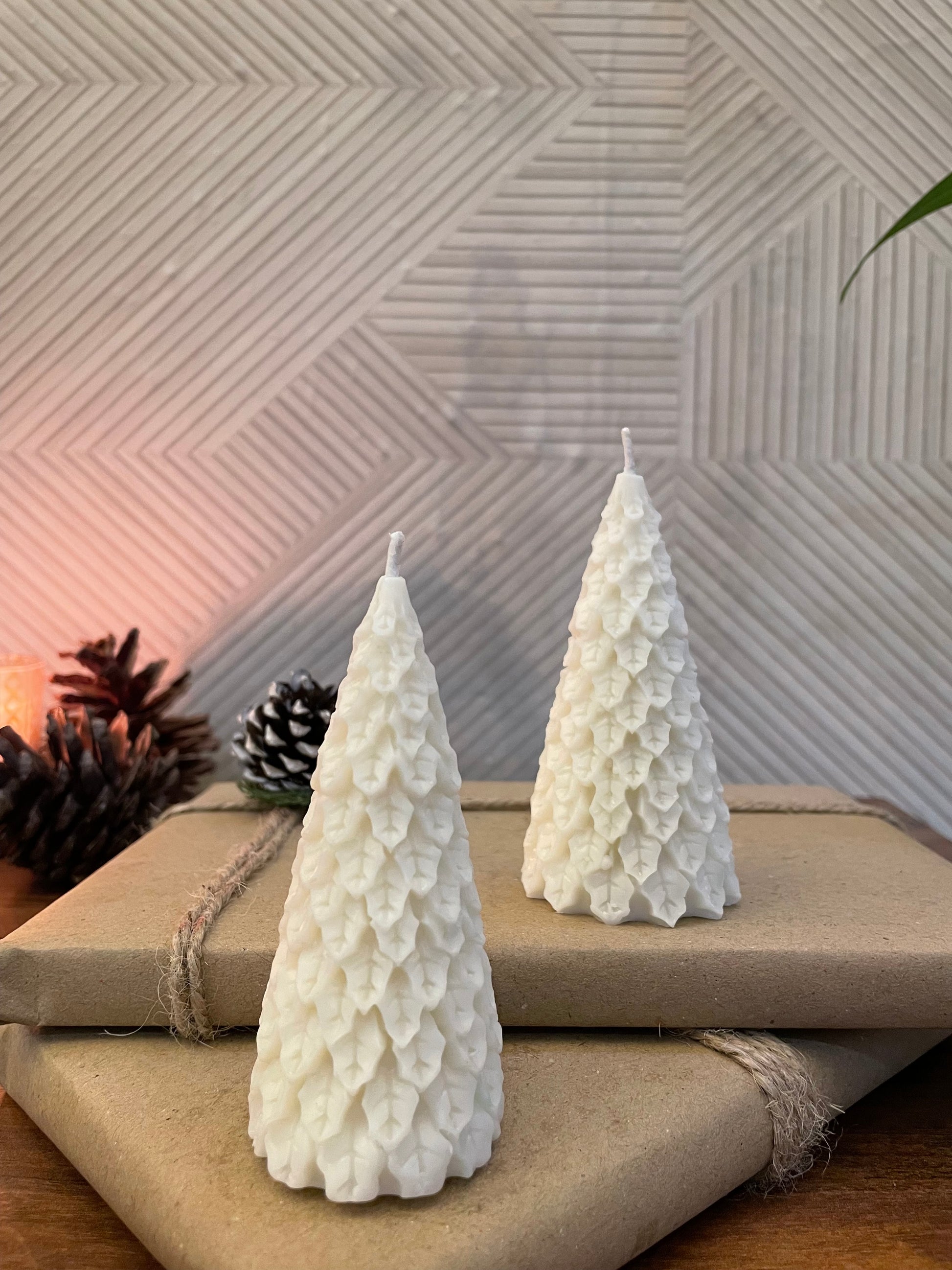 Scented Christmas Tree Candles - Set of 2 - TESU