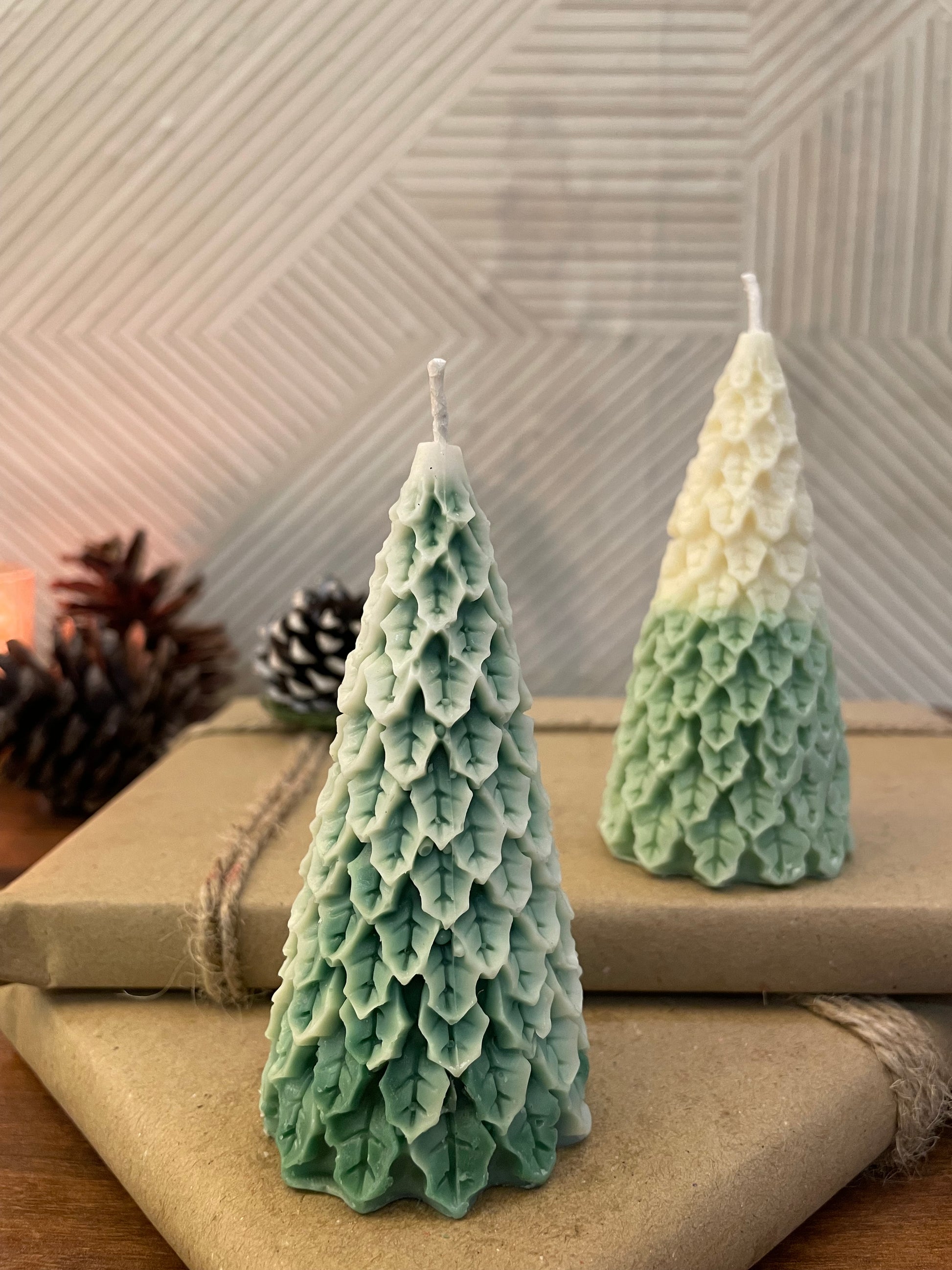 Scented Christmas Tree Candles - Set of 2 - TESU