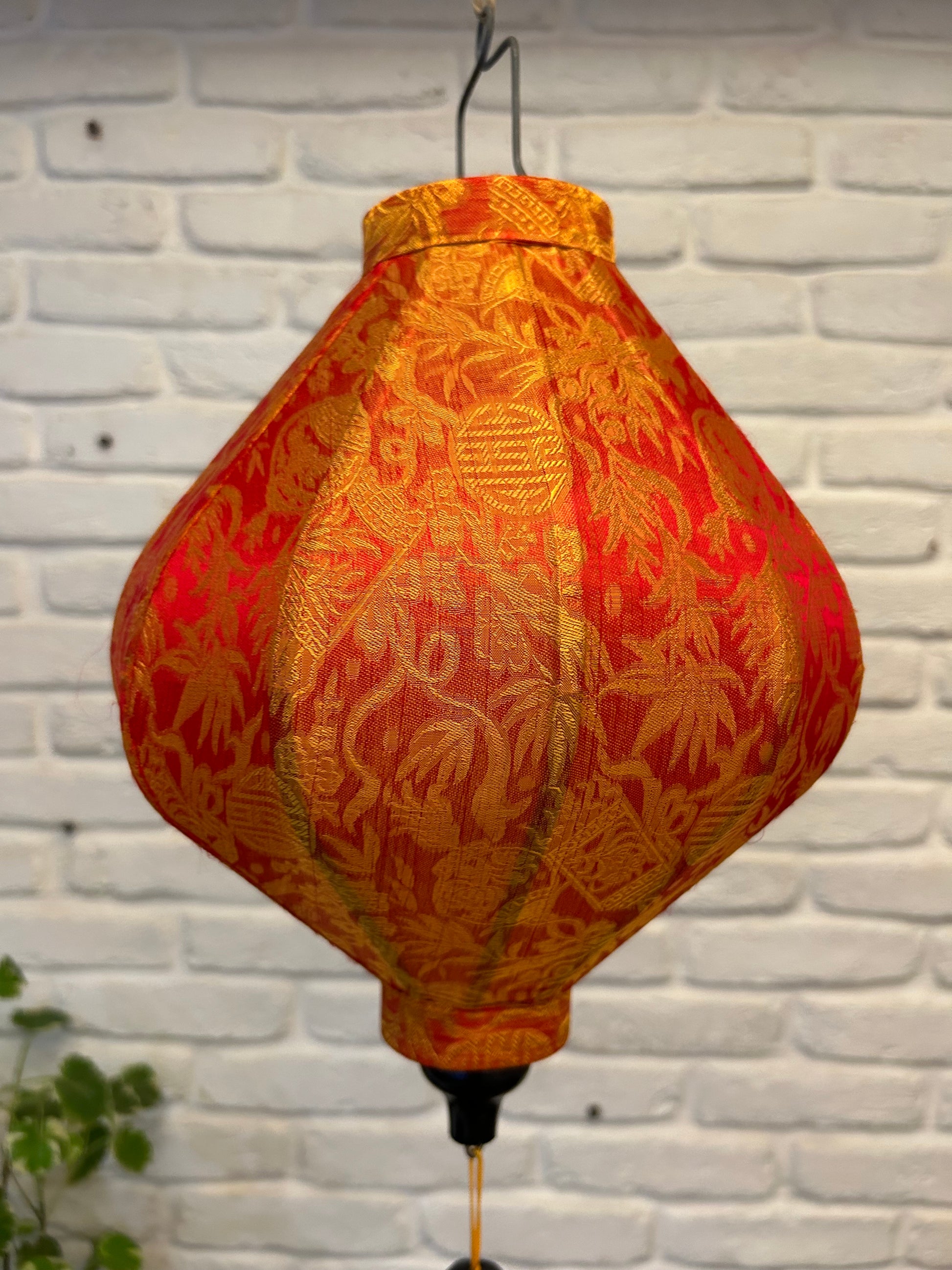 Buy Best Lampshade for your Dream Home & Garden  Asian-inspired décor, Authentic Vietnamese artwork, Bamboo frame lanterns, Celebration dinner décor, Culture-infused textures, Deep green and red lanterns, Drop-shaped lanterns, Folding technique lanterns,	 Hand-painted lanterns, Home decor lanterns, Premium silk lanterns, Restaurant décor, Silk lantern décor, Vietnamese silk lanterns, Wedding lanterns, TESU