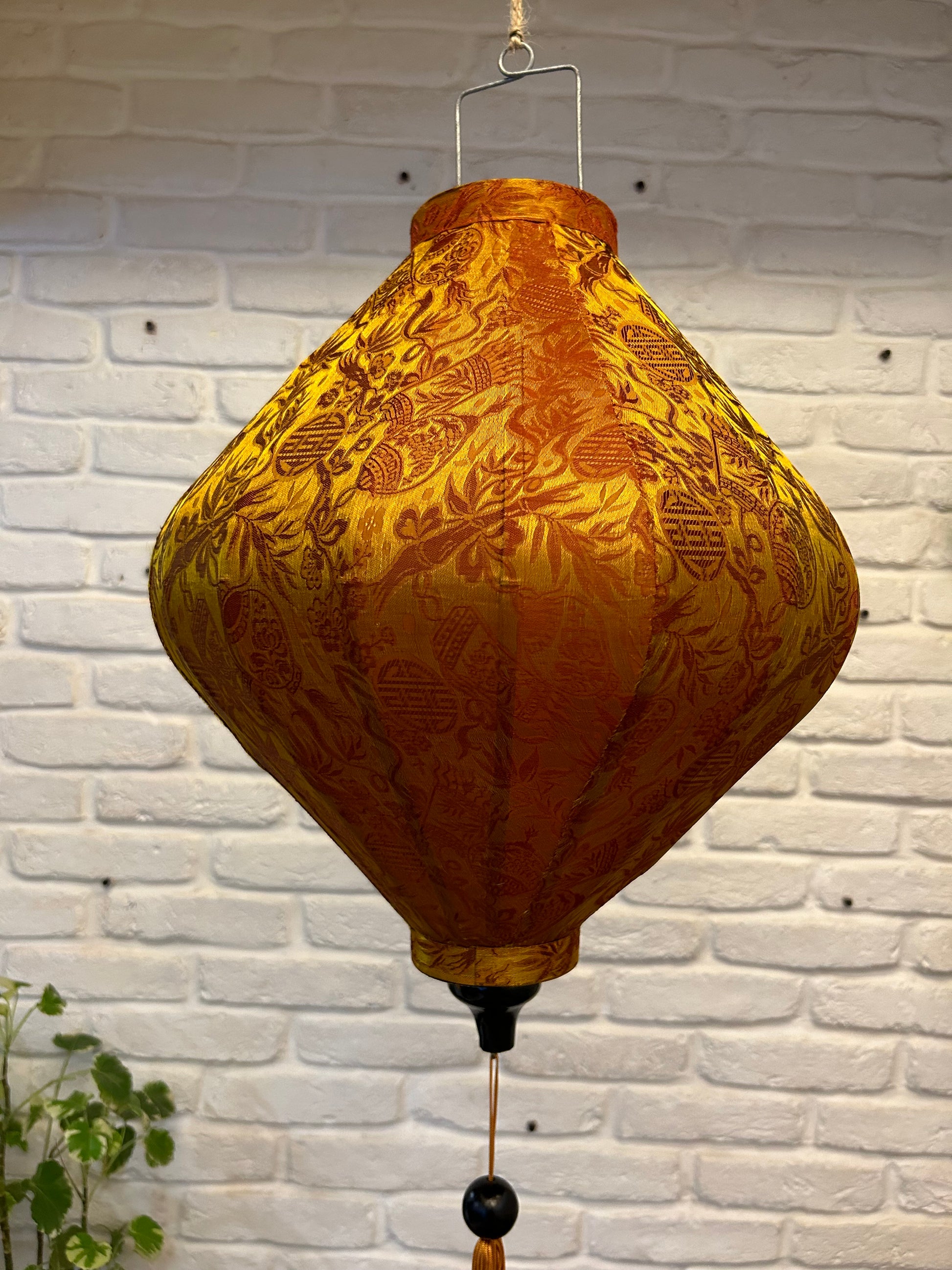 Buy Best Lampshade for your Dream Home & Garden Décor.  Asian-inspired décor, Authentic Vietnamese artwork, Celebration dinner décor, Culture-infused textures, Deep green and red lanterns, Folding technique lanterns,	 Hand-painted lanterns, Home decor lanterns, Premium silk lanterns, Restaurant décor, Silk lantern décor, Vietnamese silk lanterns, Wedding lanterns, TESU