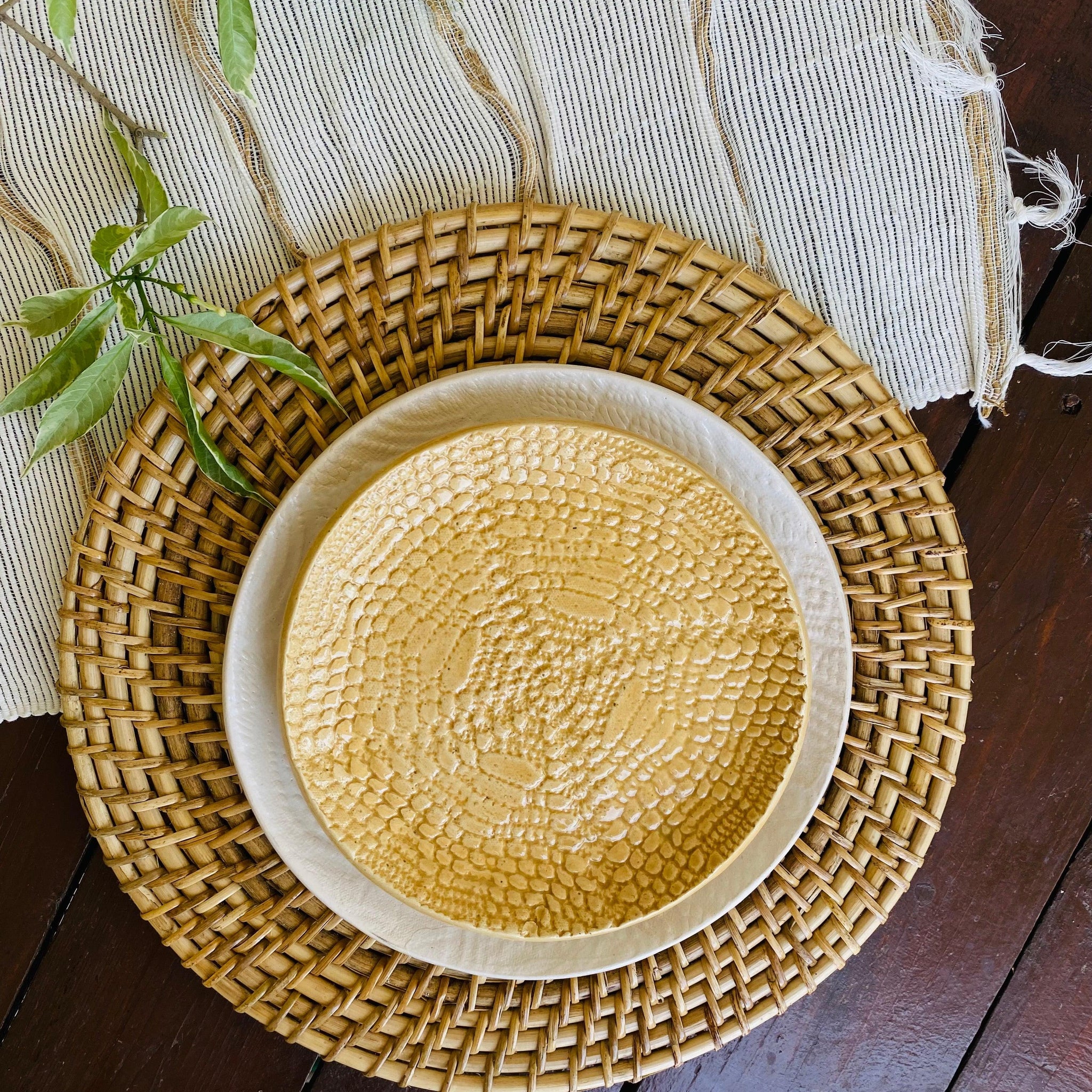 Mustard Yellow Lace Ceramic Cookie Plates - 6.5 inches - TESU