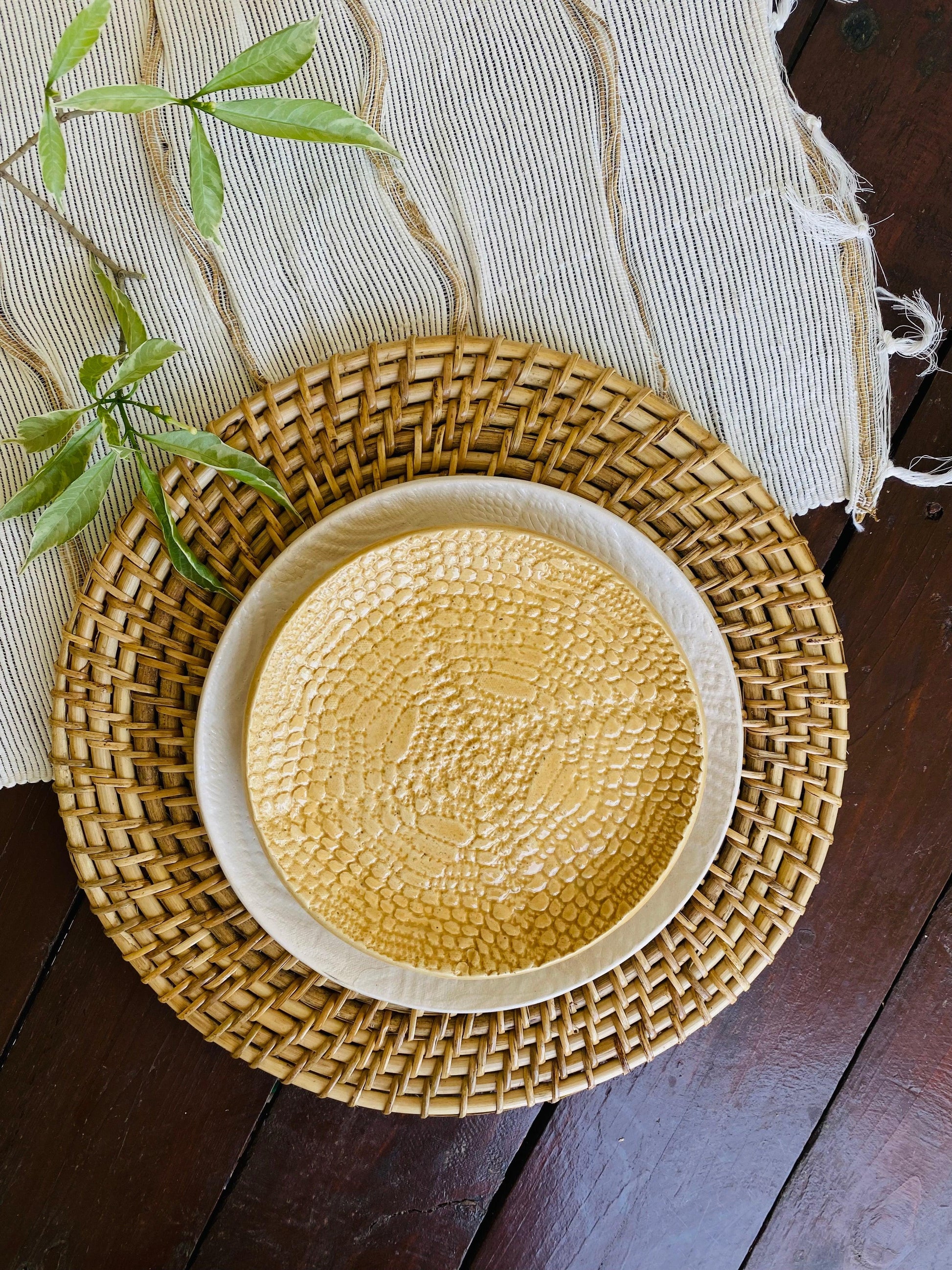 Mustard Yellow Lace Ceramic Cookie Plates - 6.5 inches - TESU