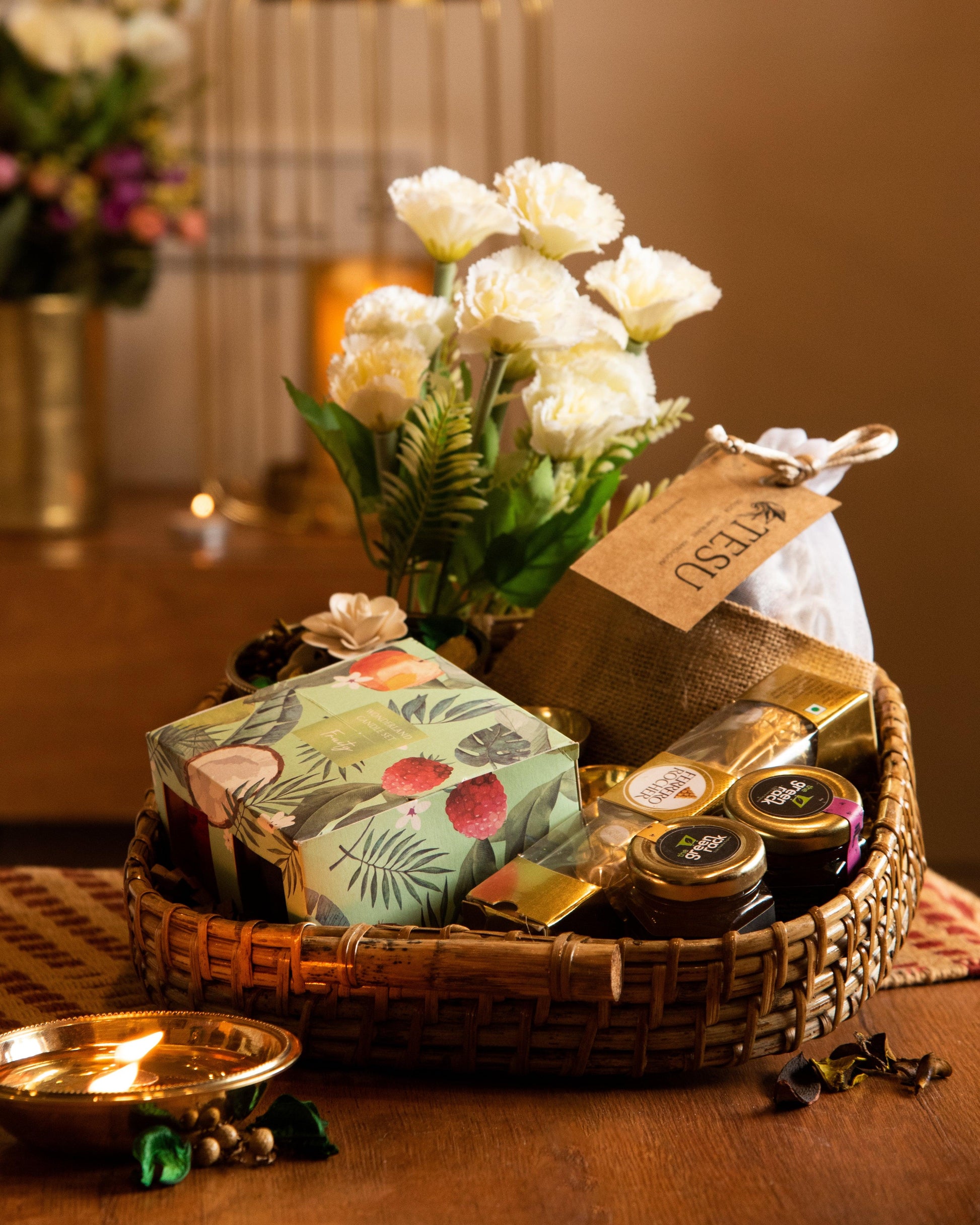 Shine Festive Hamper - TESU