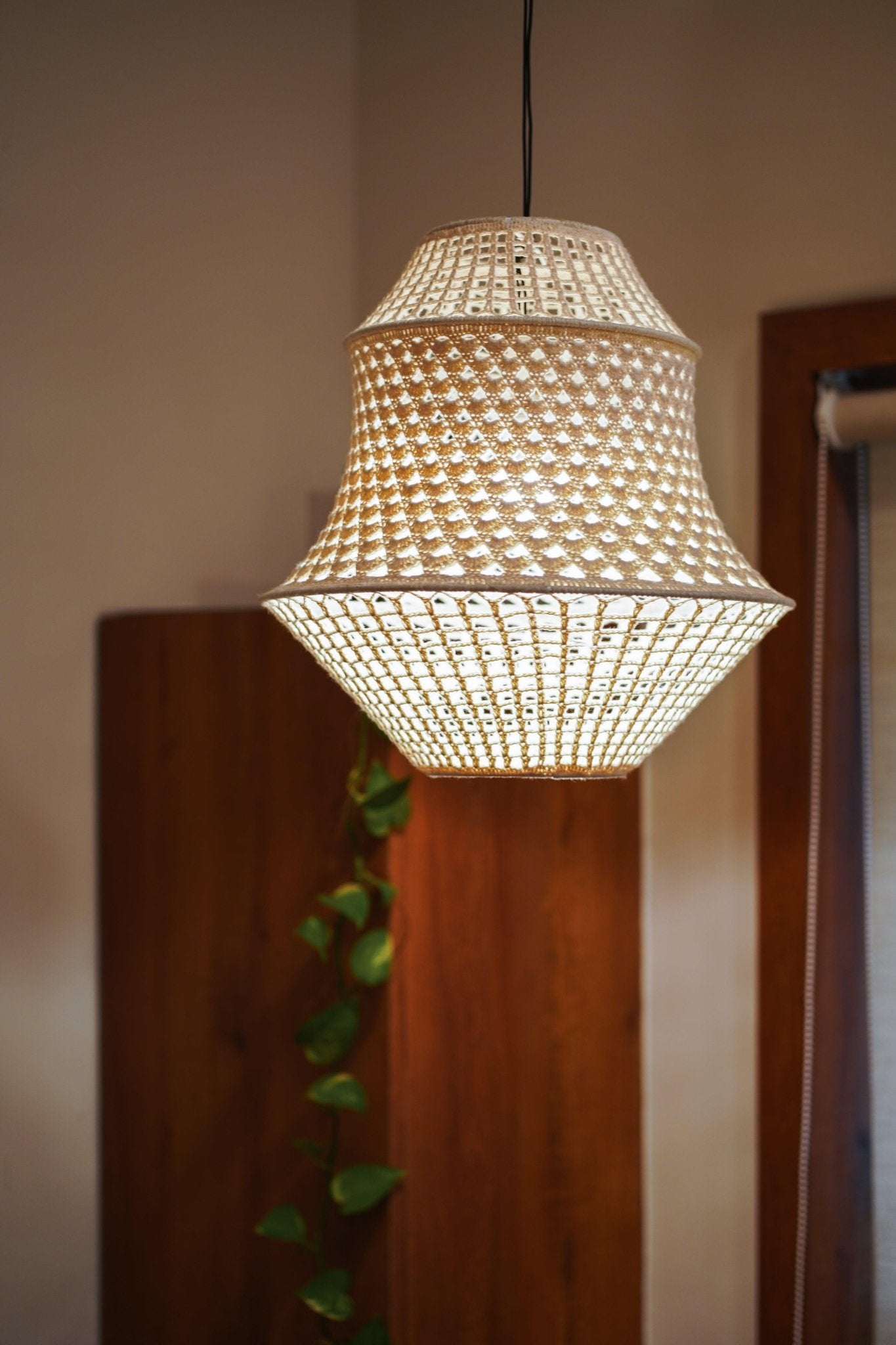 Daisy - Crochet Lampshade