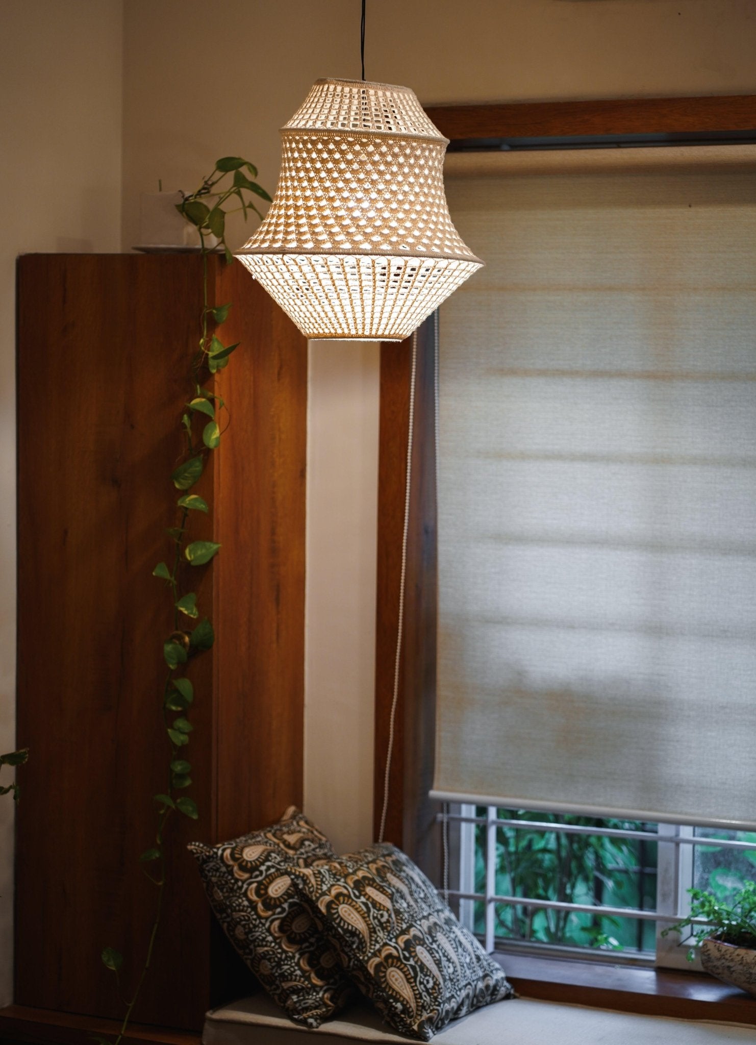 Daisy - Crochet Lampshade - TesuLampshade