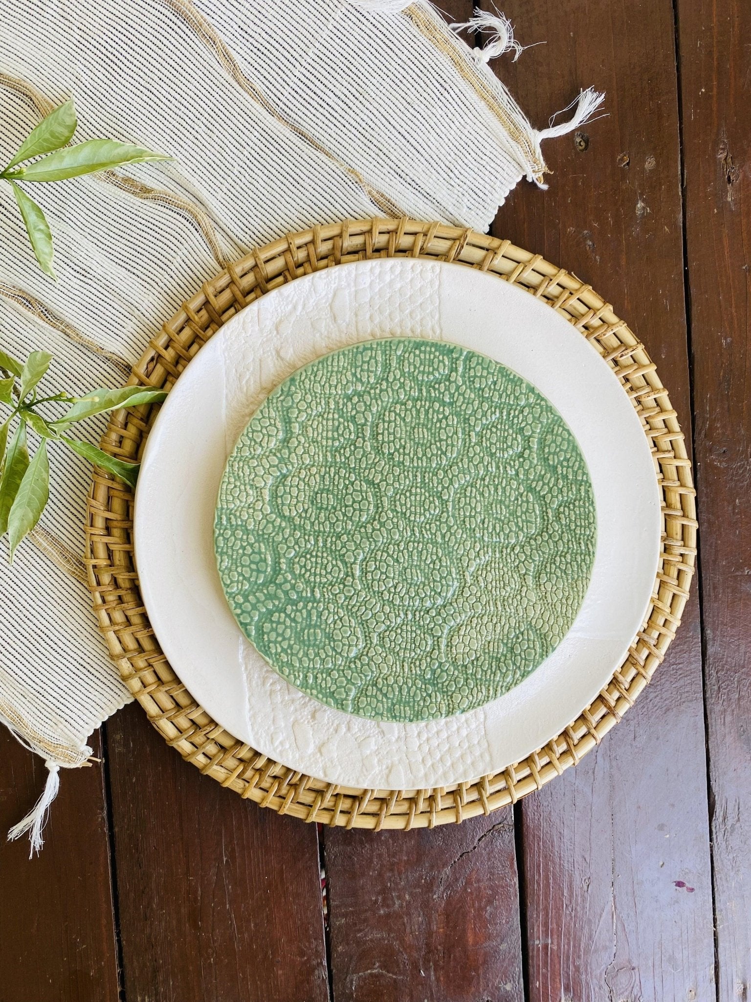 Green Lace Ceramic Cookie Plate - TesuServeware