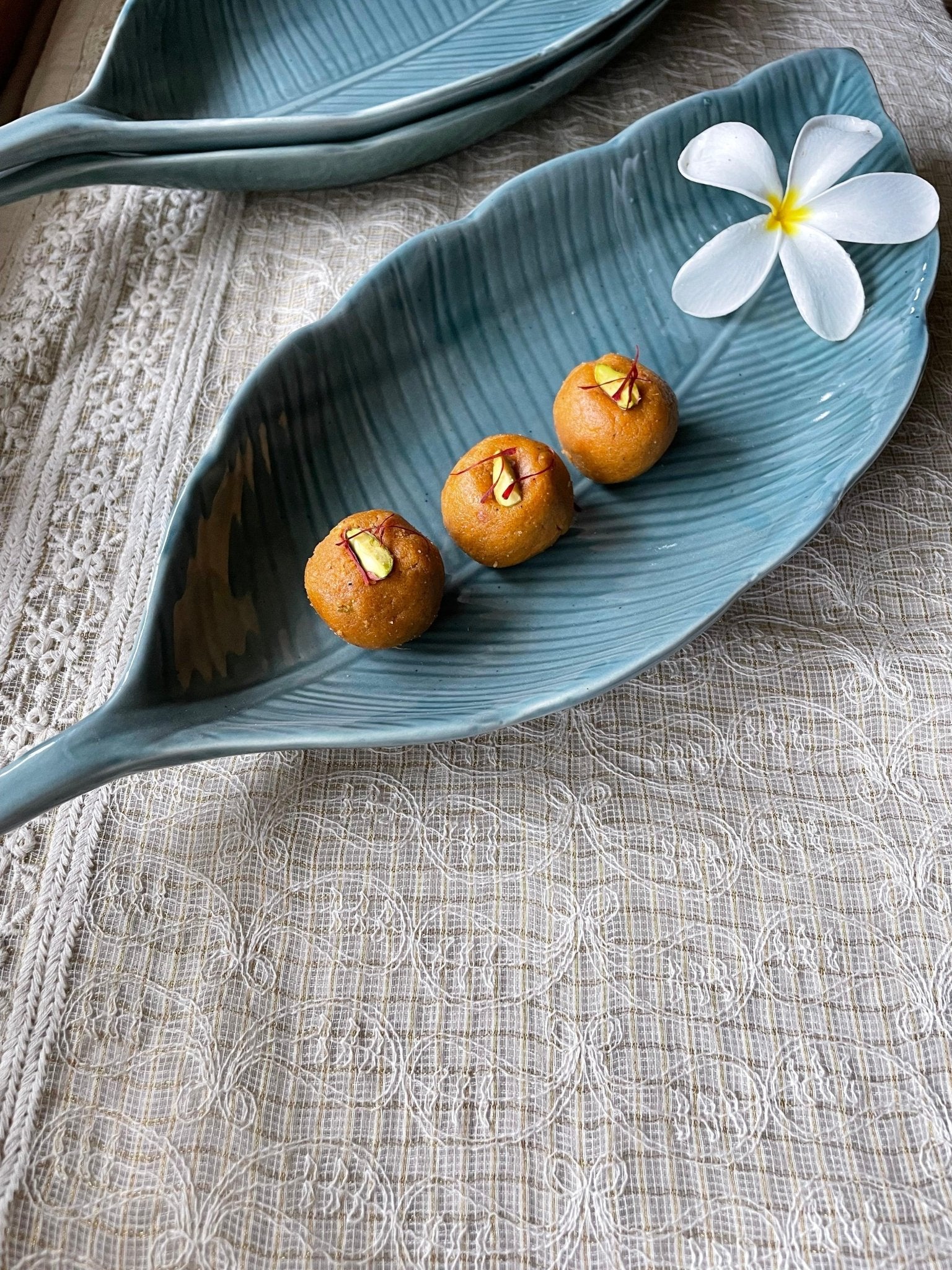Leaf Shaped Turquoise Platter - TesuServing Platters