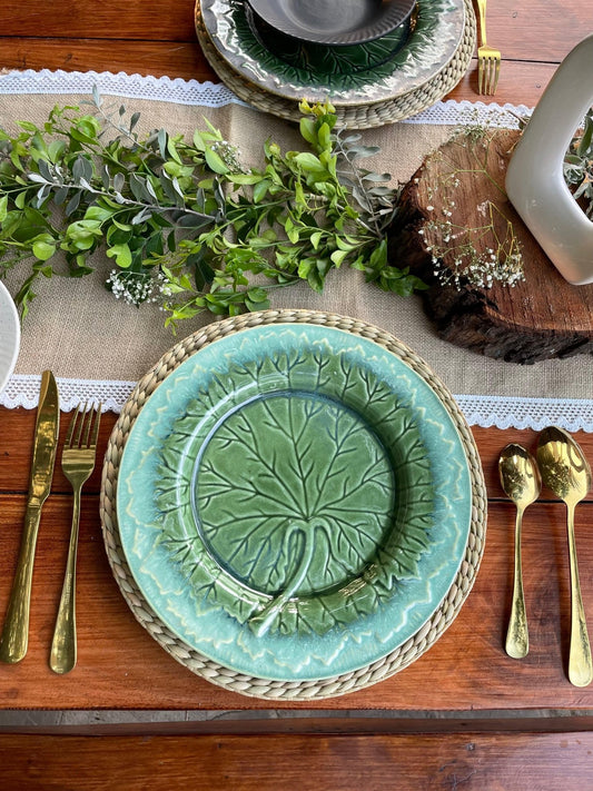 Parna Leaf Design Charger Plate - Green and White - TesuServeware